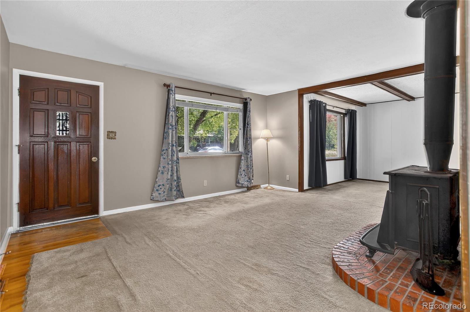 Arvada, Colorado, 80004, United States, 3 Bedrooms Bedrooms, ,1 BathroomBathrooms,Residential,For Sale,1960914