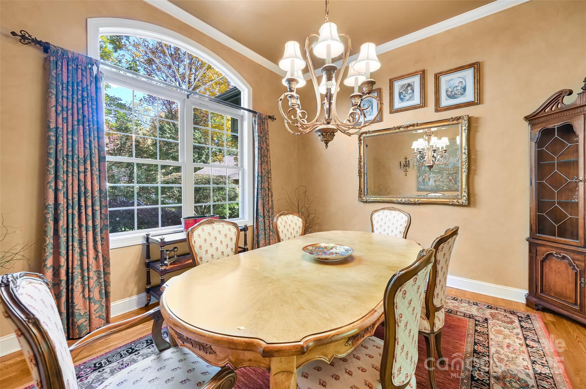 Hendersonville, North Carolina, 28739, United States, 4 Bedrooms Bedrooms, ,3 BathroomsBathrooms,Residential,For Sale,1992050