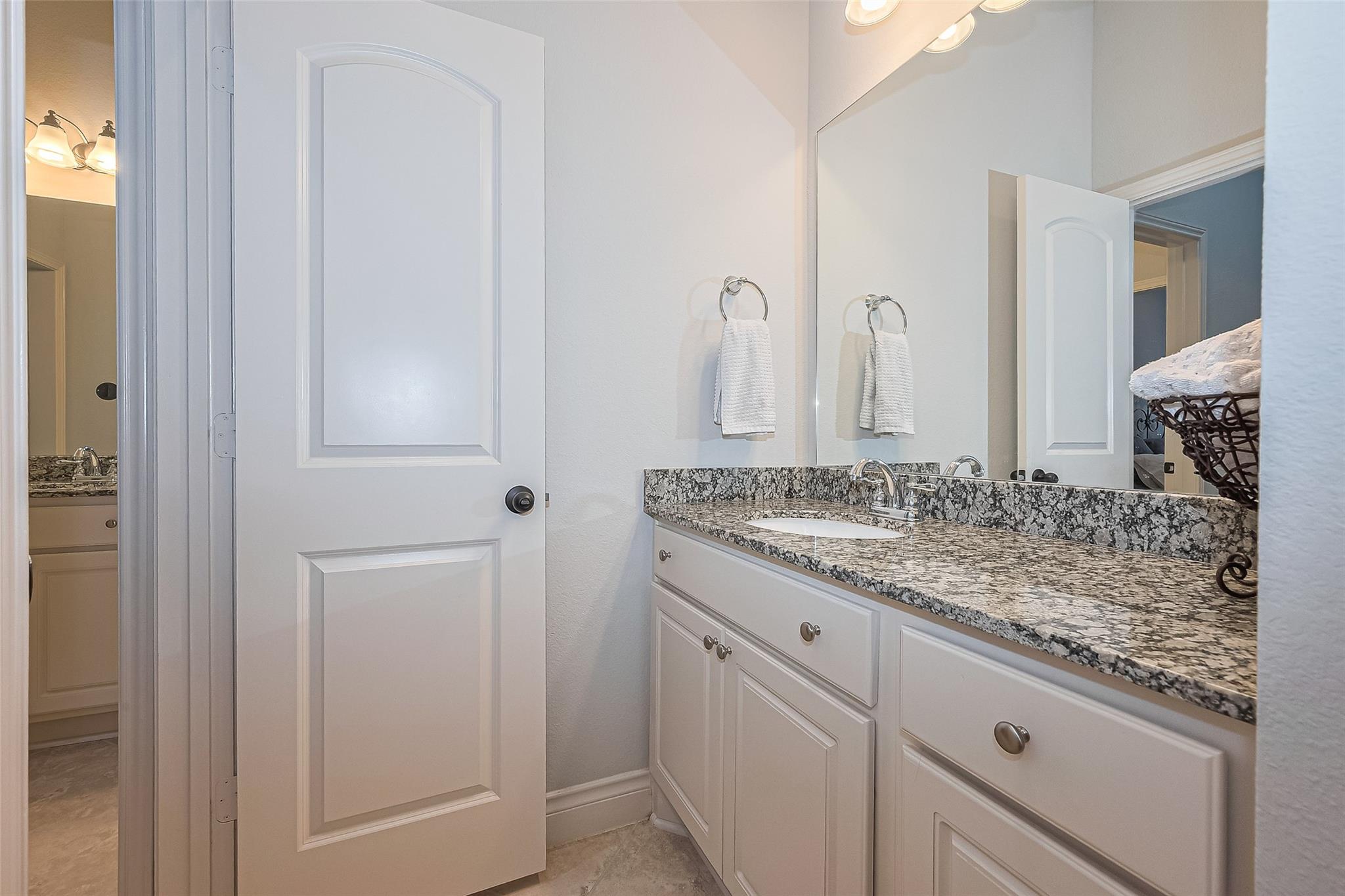 Katy, Texas, 77493, United States, 4 Bedrooms Bedrooms, ,4 BathroomsBathrooms,Residential,For Sale,1982754