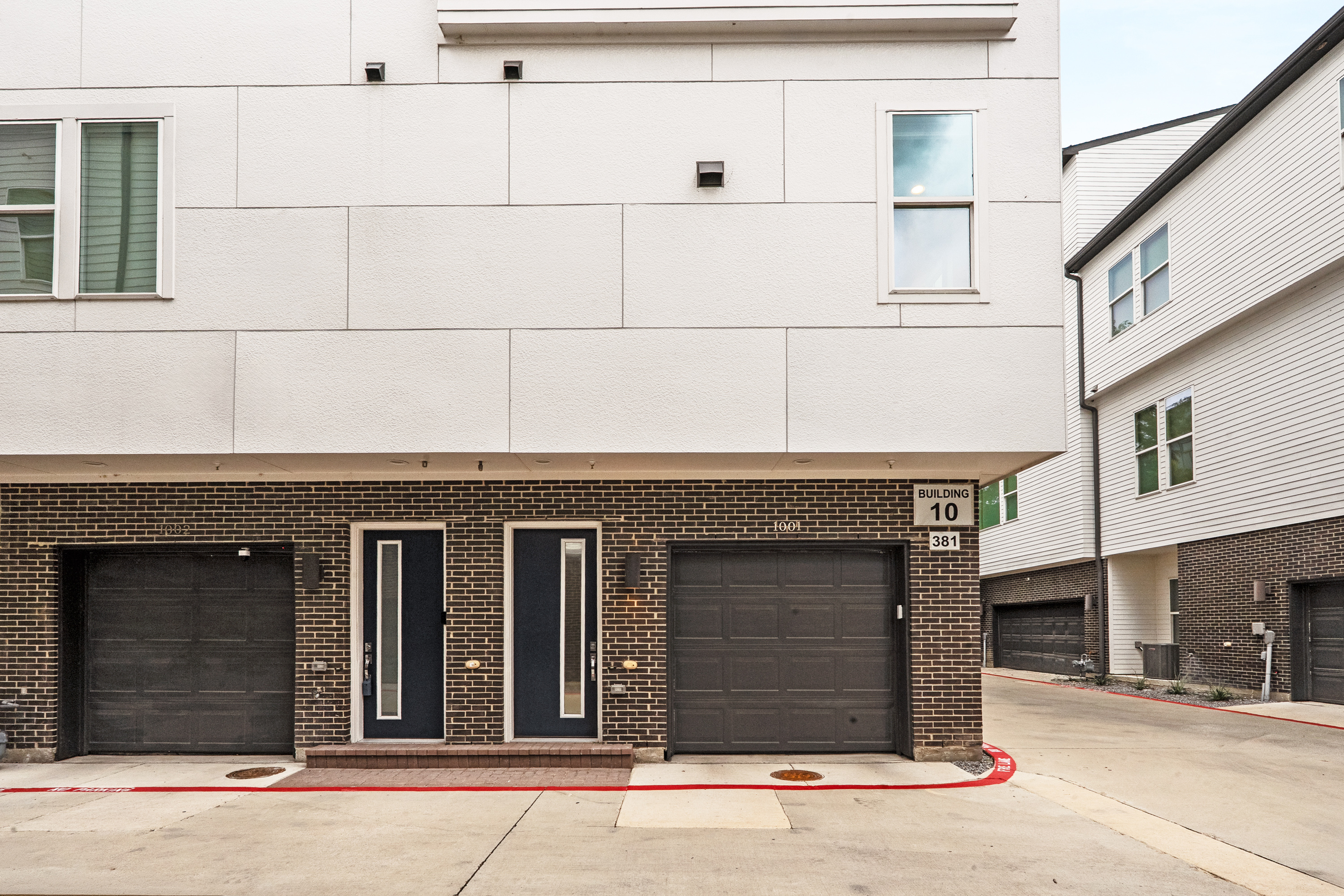  381 E. Greenbriar Lane #1001 - 物件實景