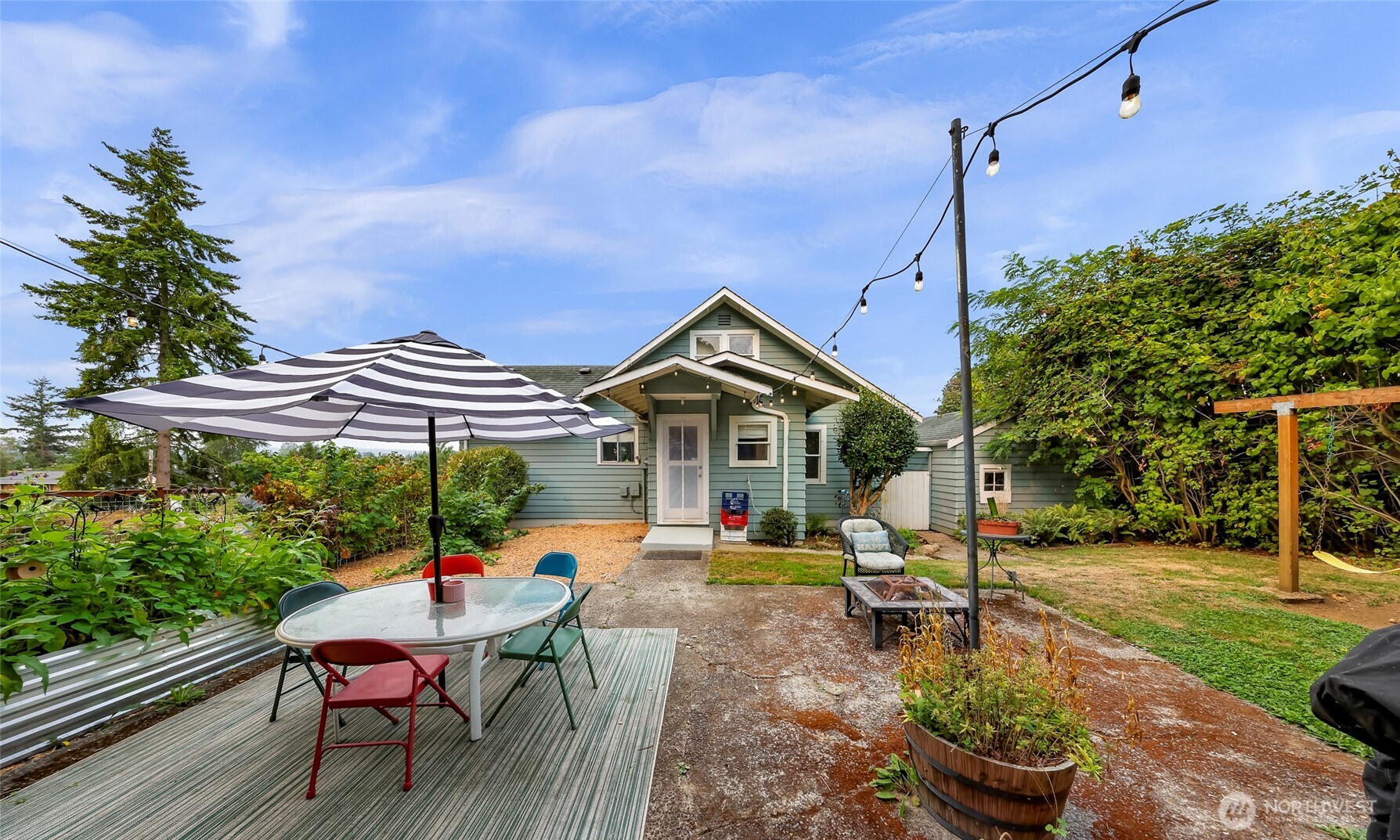 Blaine, Washington, 98230, United States, 4 Bedrooms Bedrooms, ,2 BathroomsBathrooms,Residential,For Sale,1939875