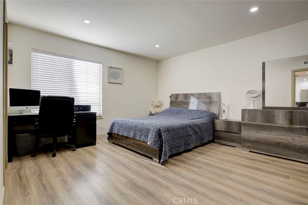 North Hills, California, 91343, United States, 4 Bedrooms Bedrooms, ,4 BathroomsBathrooms,Residential,For Sale,1997104