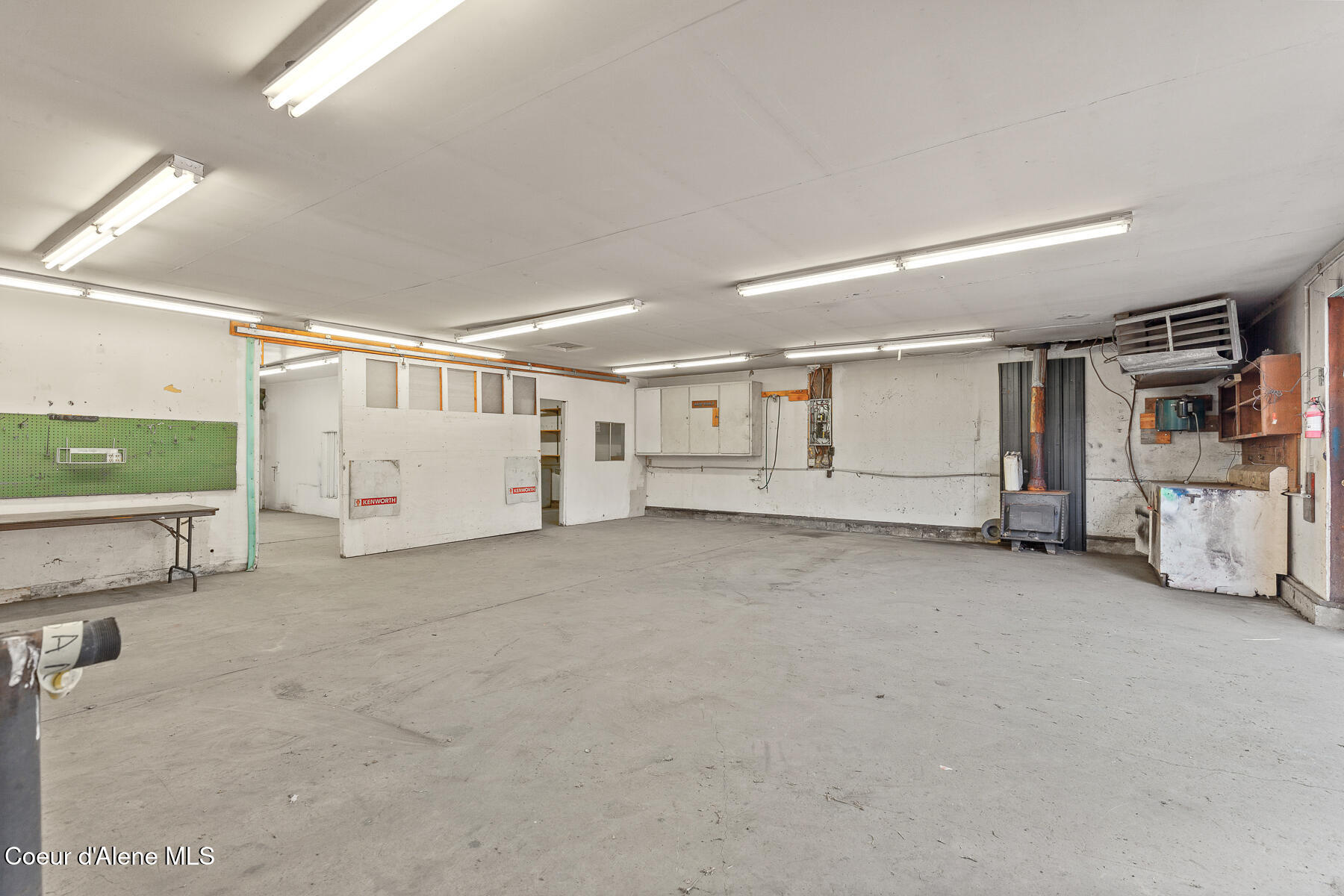 Rathdrum, Idaho, 83858, United States, 2 Bedrooms Bedrooms, ,1 BathroomBathrooms,Residential,For Sale,1981351