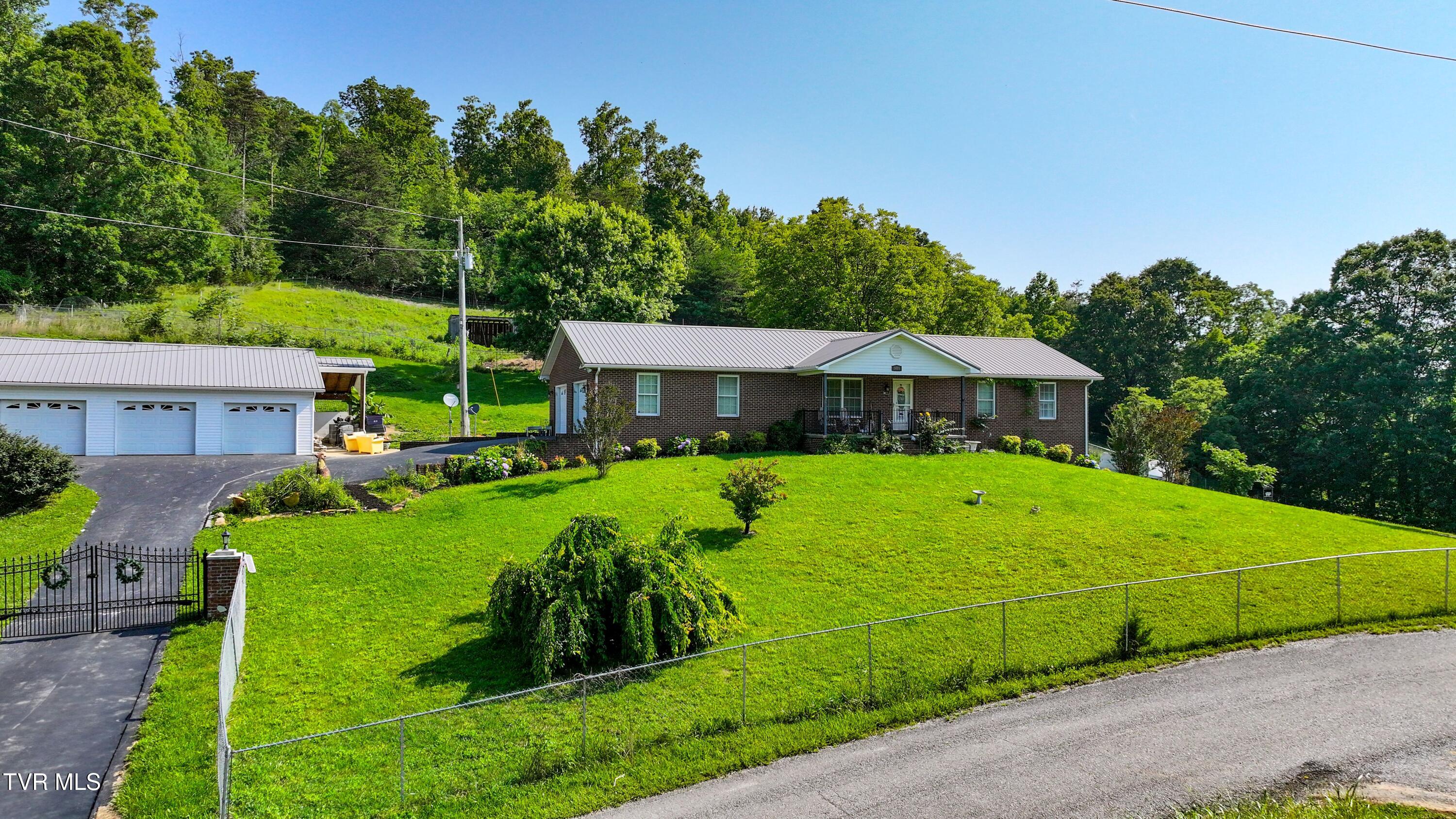 Chuckey, Tennessee, 37641, United States, 3 Bedrooms Bedrooms, ,2 BathroomsBathrooms,Residential,For Sale,1872161