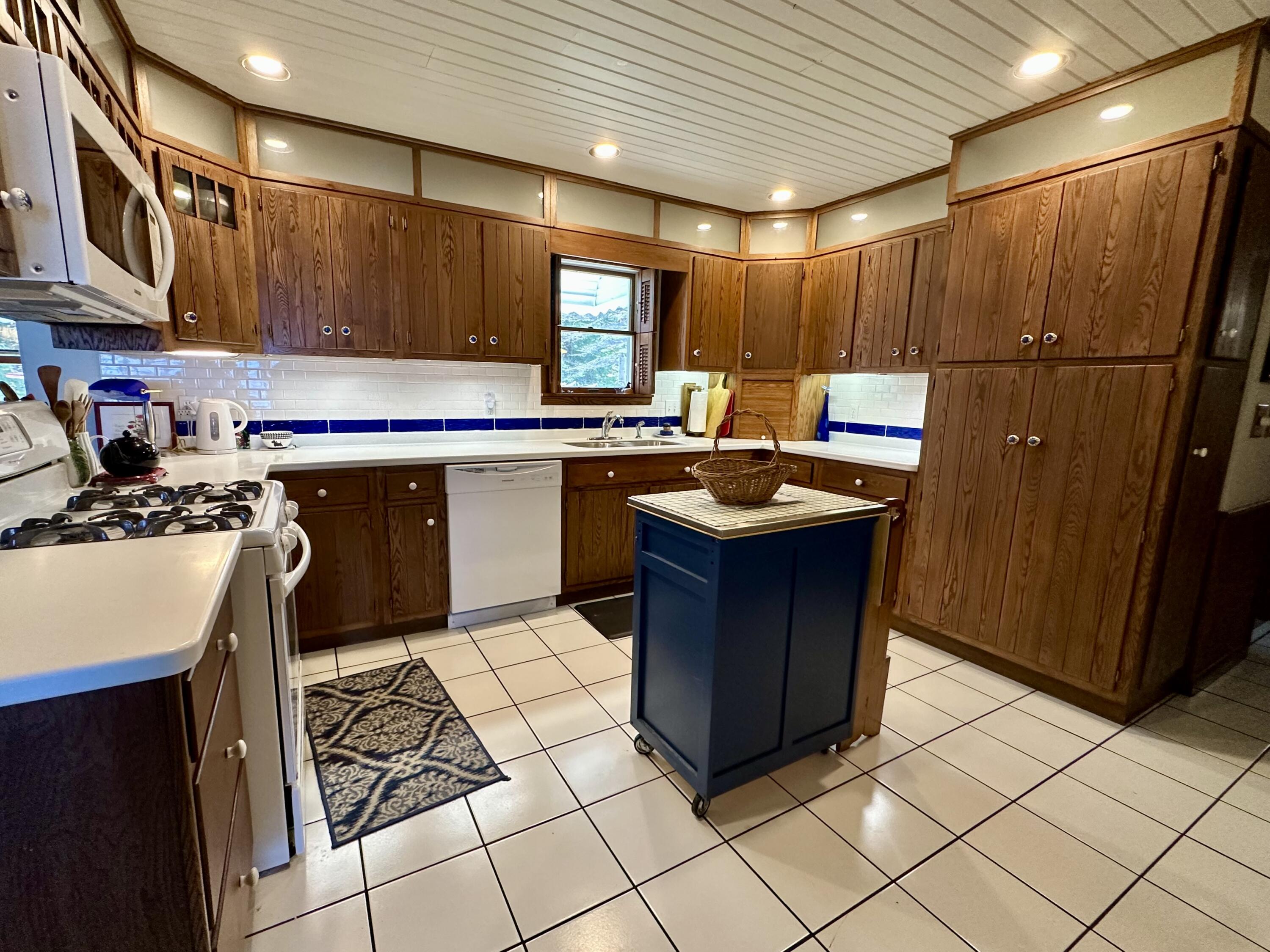 Ocqueoc, Michigan, 49759, United States, 2 Bedrooms Bedrooms, ,2 BathroomsBathrooms,Residential,For Sale,1925983