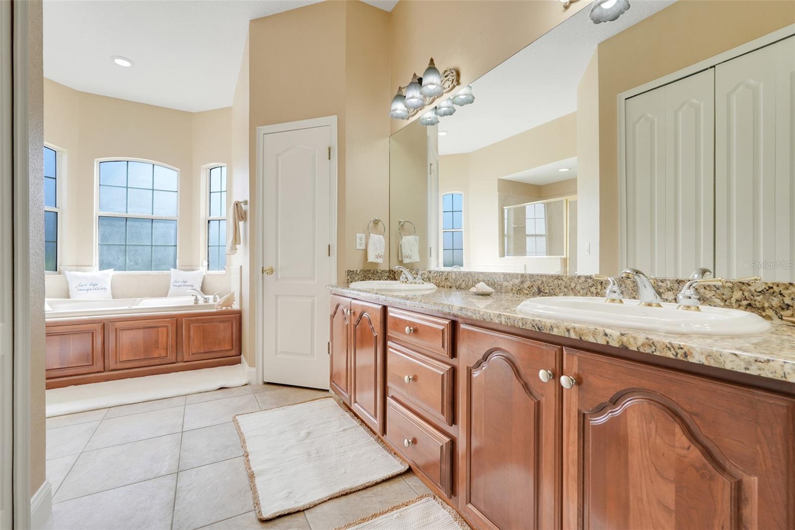 MINNEOLA, Florida, 34715, United States, 4 Bedrooms Bedrooms, ,4 BathroomsBathrooms,Residential,For Sale,1933322