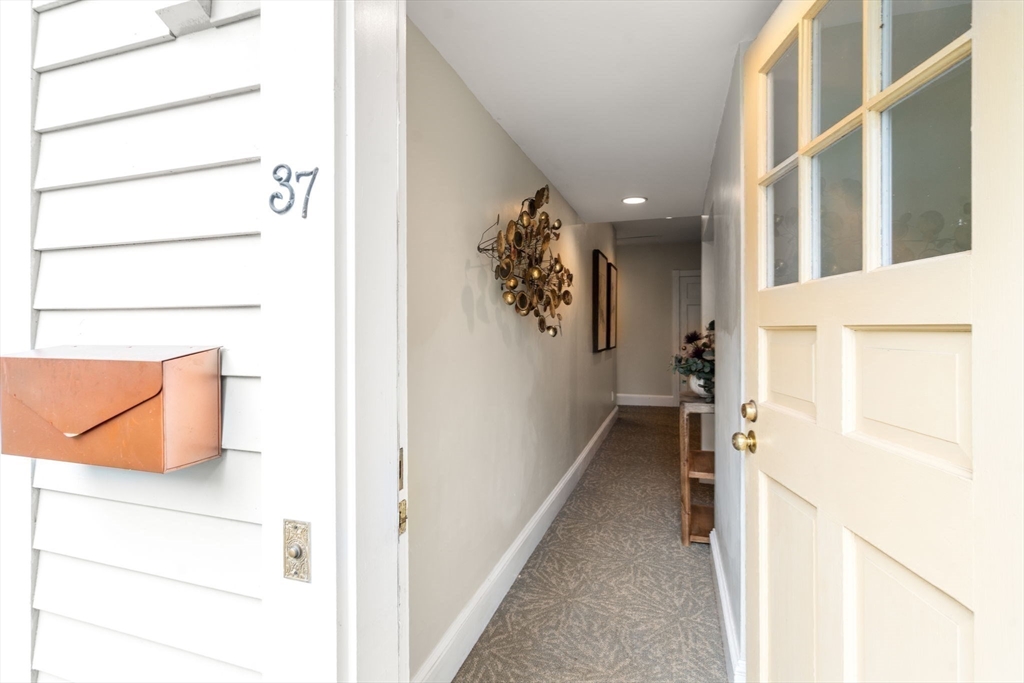 Brookline, Massachusetts, 02445, United States, 2 Bedrooms Bedrooms, ,2 BathroomsBathrooms,Residential,For Sale,1849691