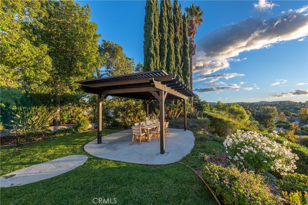 Woodland Hills, California, 91367, United States, 5 Bedrooms Bedrooms, ,4 BathroomsBathrooms,Residential,For Sale,2003511