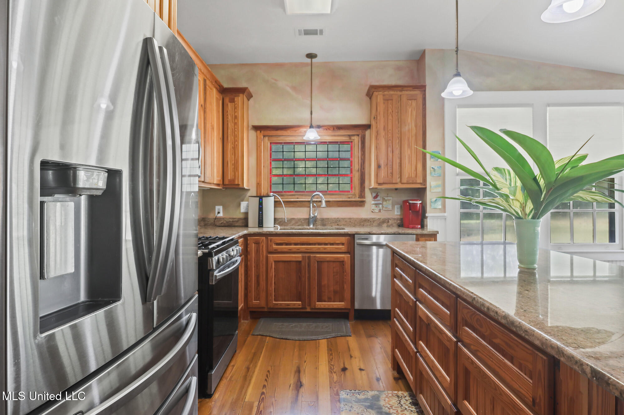 Waveland, Mississippi, 39576, United States, 3 Bedrooms Bedrooms, ,2 BathroomsBathrooms,Residential,For Sale,1991411