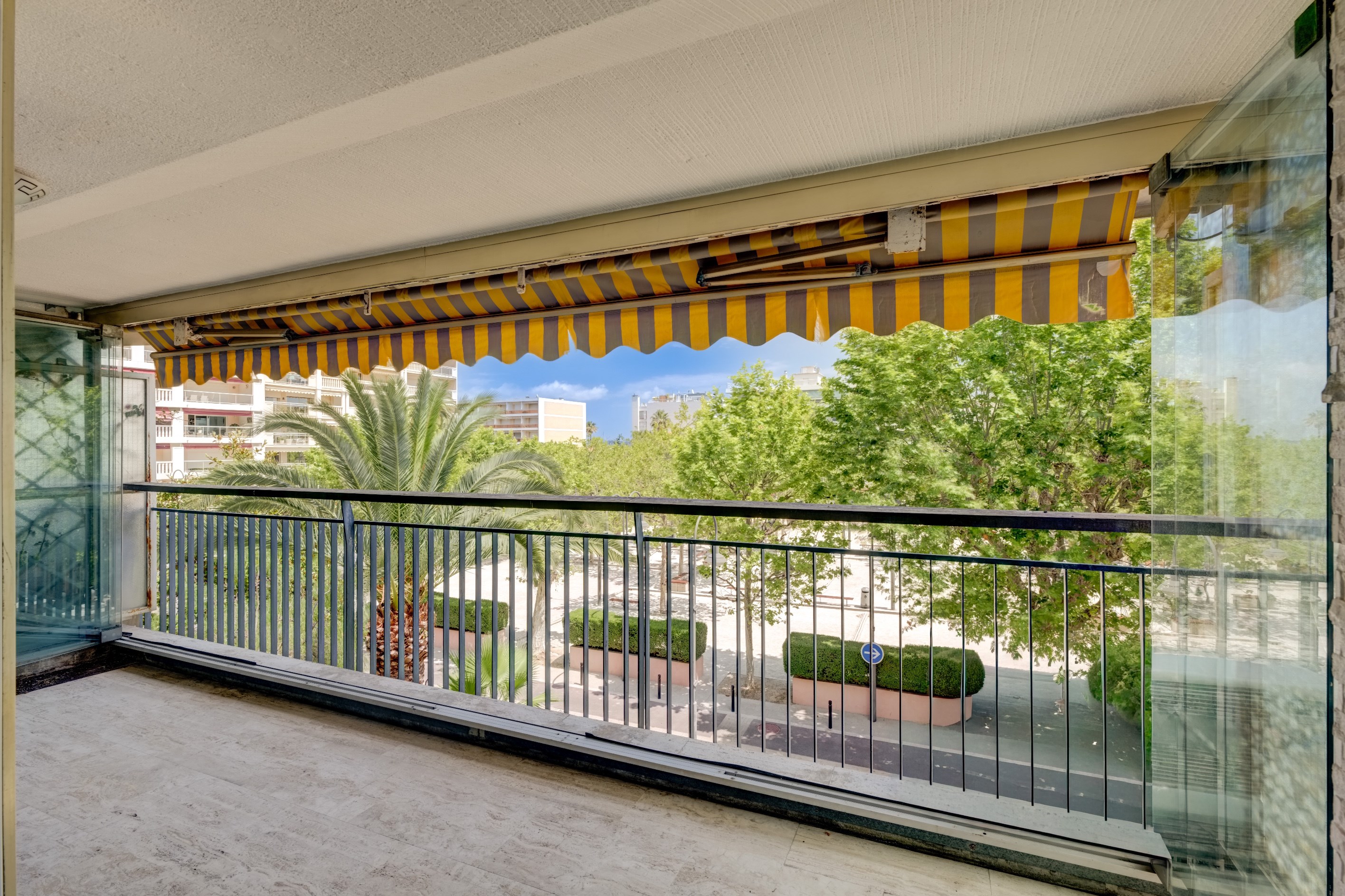  Palm Beach Cannes apartment with terrace and renovation potential near the beac… - 物件實景