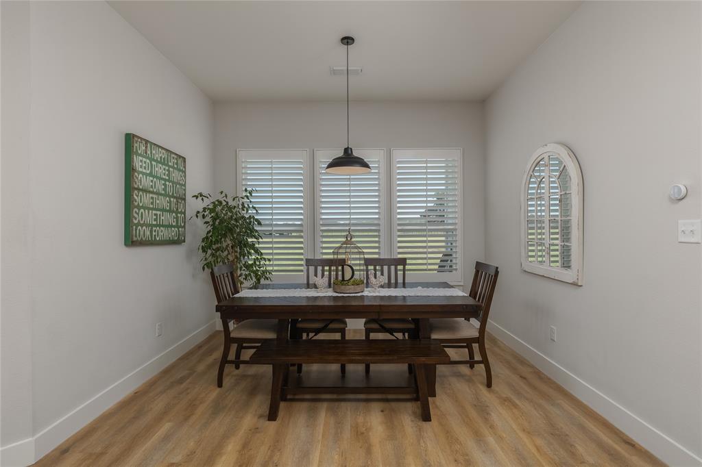 Weatherford, Texas, 76085, United States, 4 Bedrooms Bedrooms, ,2 BathroomsBathrooms,Residential,For Sale,1904359