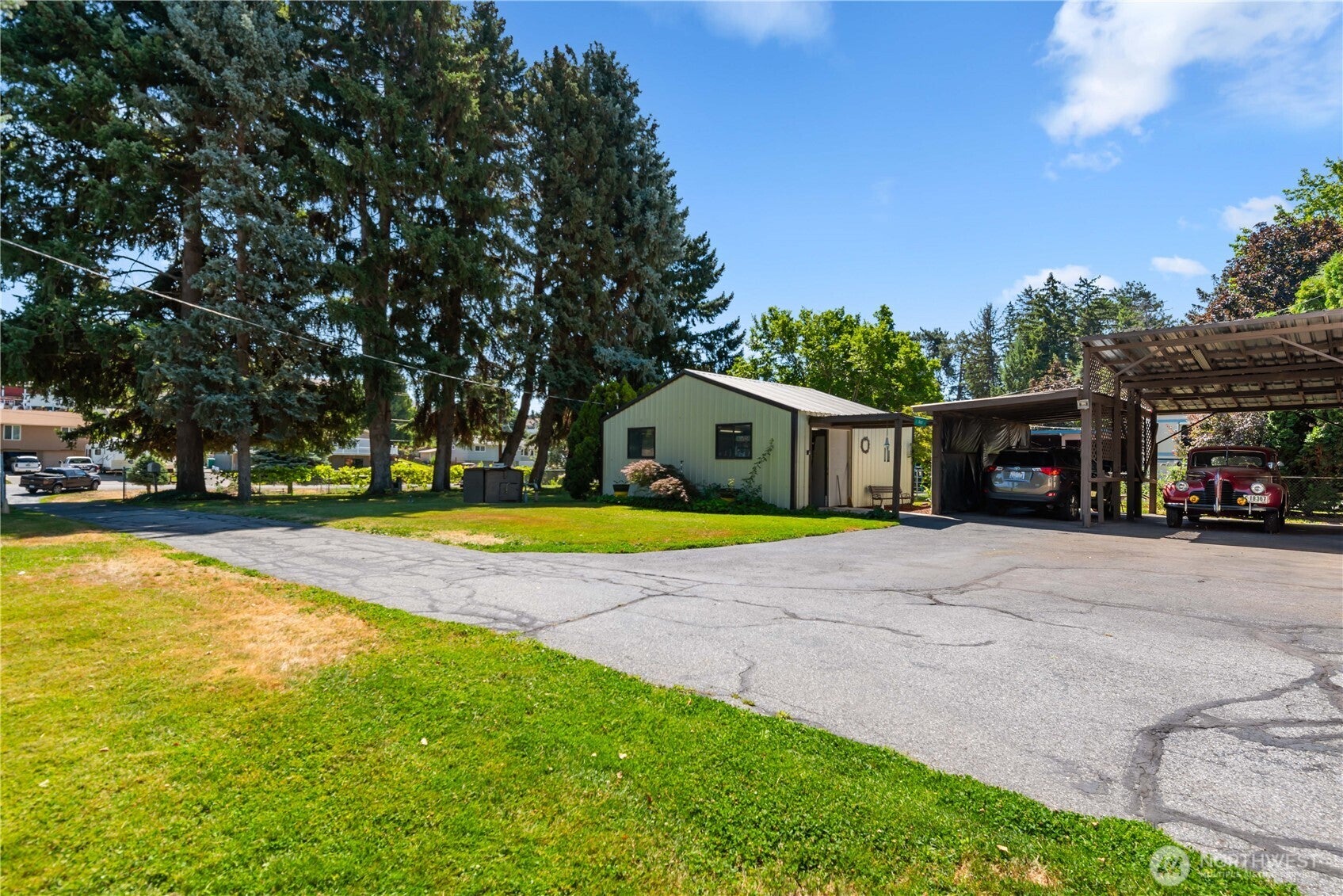 East Wenatchee, Washington, 98802, United States, 3 Bedrooms Bedrooms, ,1 BathroomBathrooms,Residential,For Sale,1890394