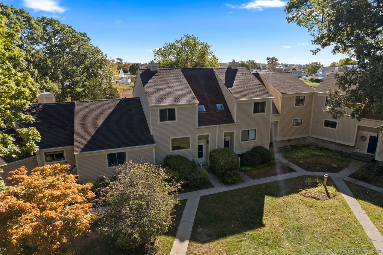 Old Saybrook, Connecticut, 06475, United States, 2 Bedrooms Bedrooms, ,2 BathroomsBathrooms,Residential,For Sale,1957011