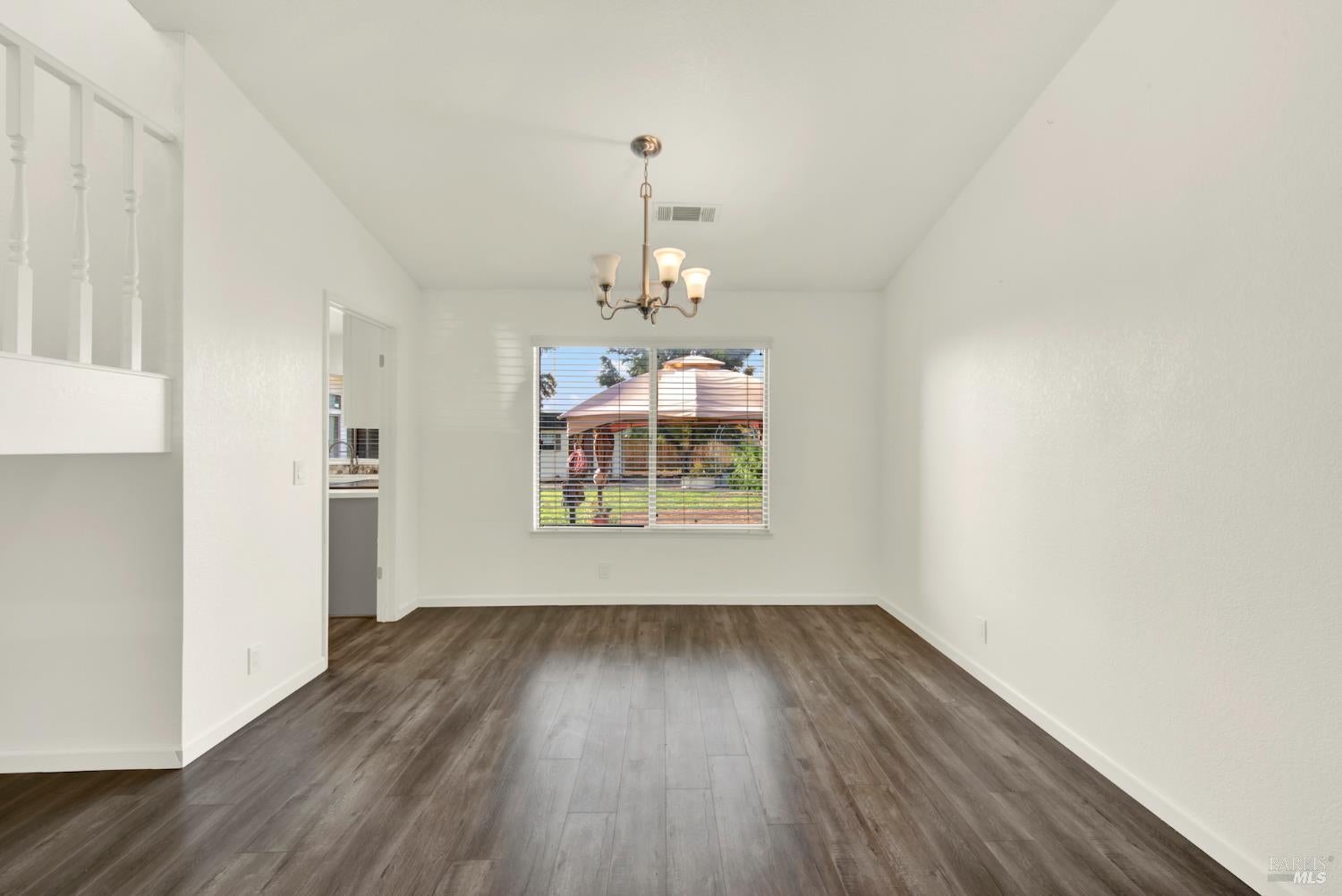 Suisun City, California, 94585, United States, 4 Bedrooms Bedrooms, ,3 BathroomsBathrooms,Residential,For Sale,1989604