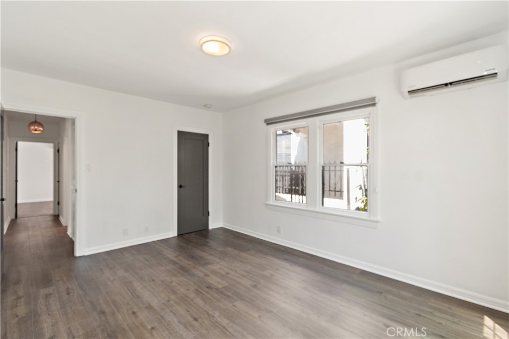Los Angeles, California, 90019, United States, ,Residential,For Sale,2022270