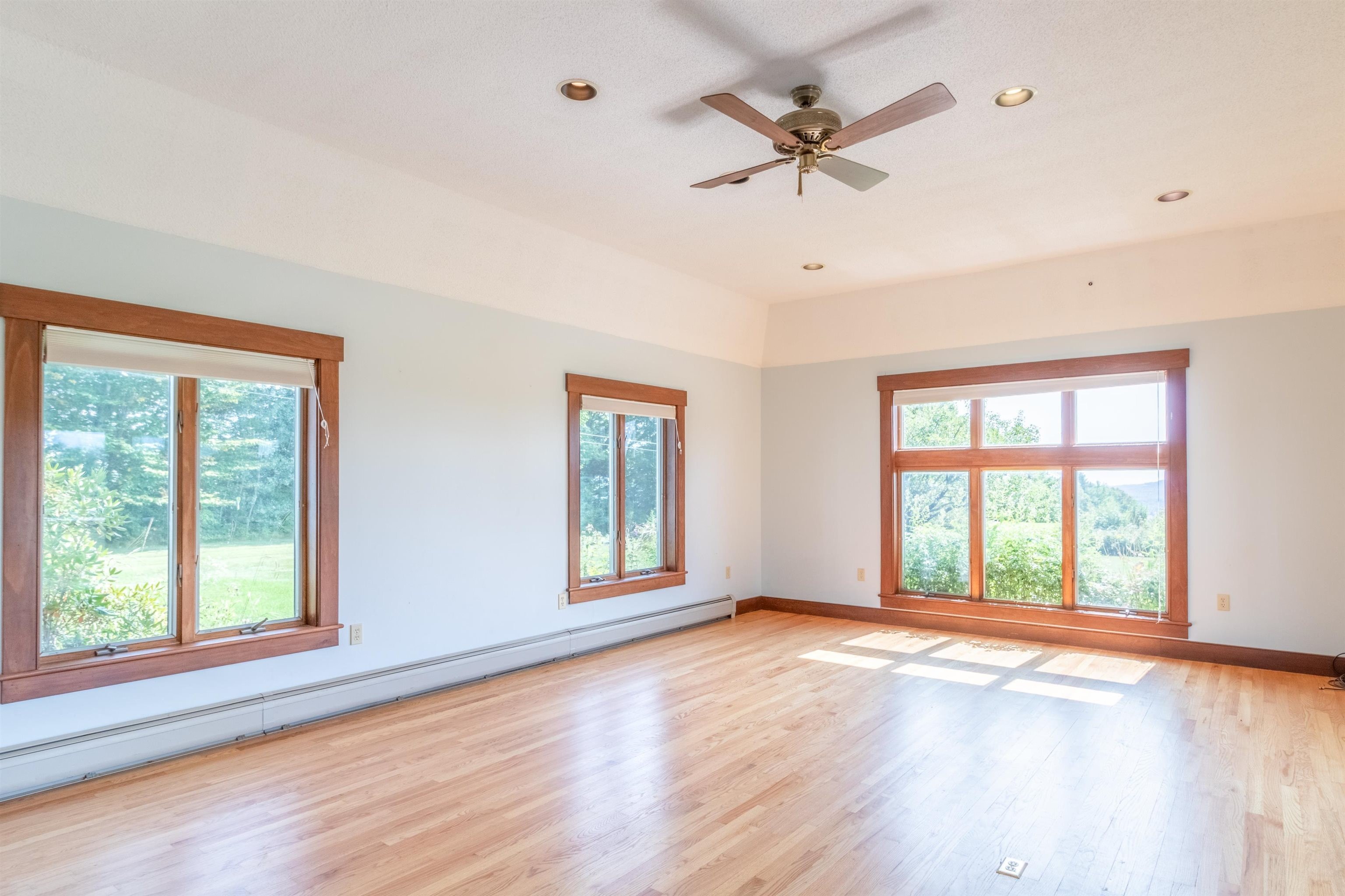 Lyndon, Vermont, 05851, United States, 3 Bedrooms Bedrooms, ,1 BathroomBathrooms,Residential,For Sale,1983968