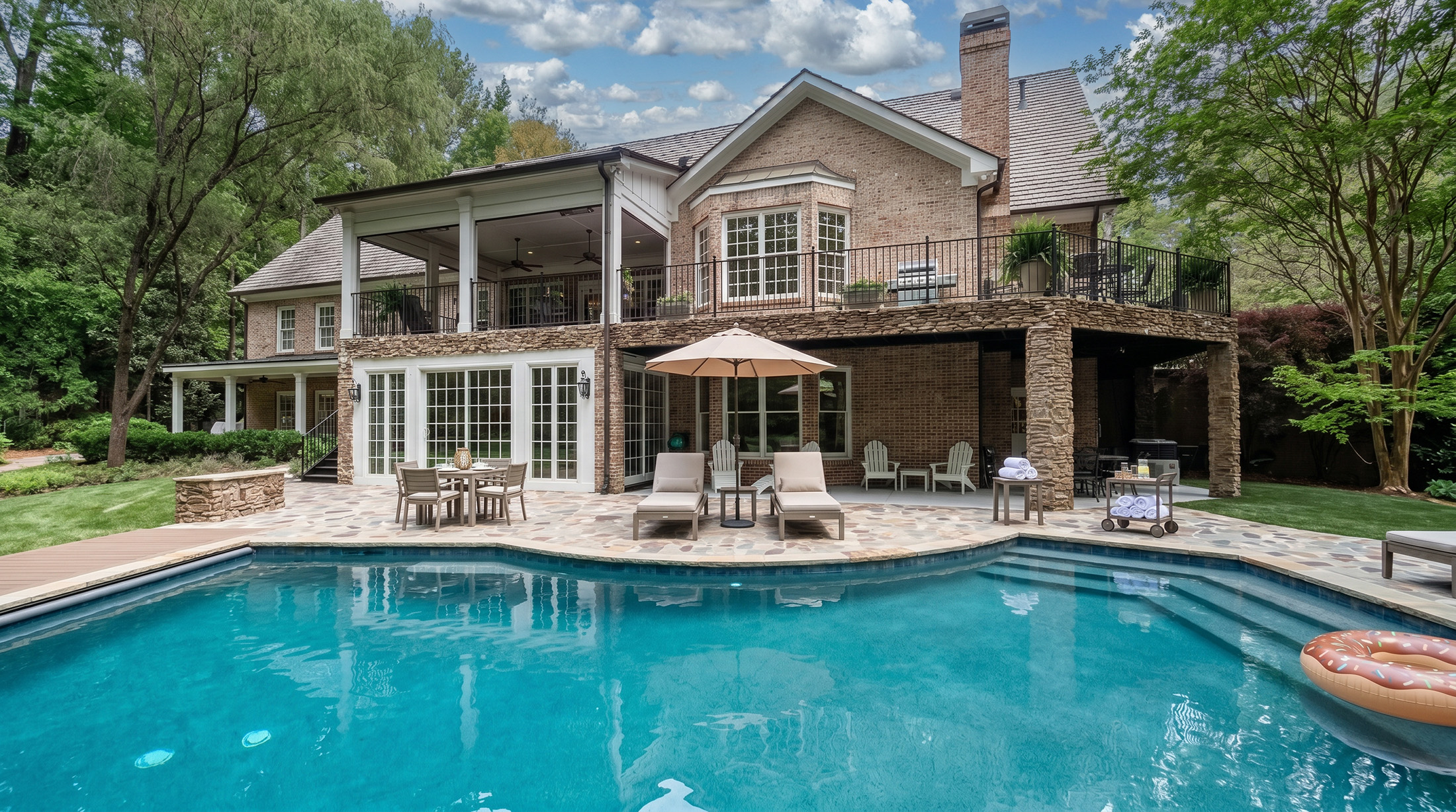  Magnificent Gated Vinings Estate Blends Elegance, Comfort and Lifestyle - 物件實景