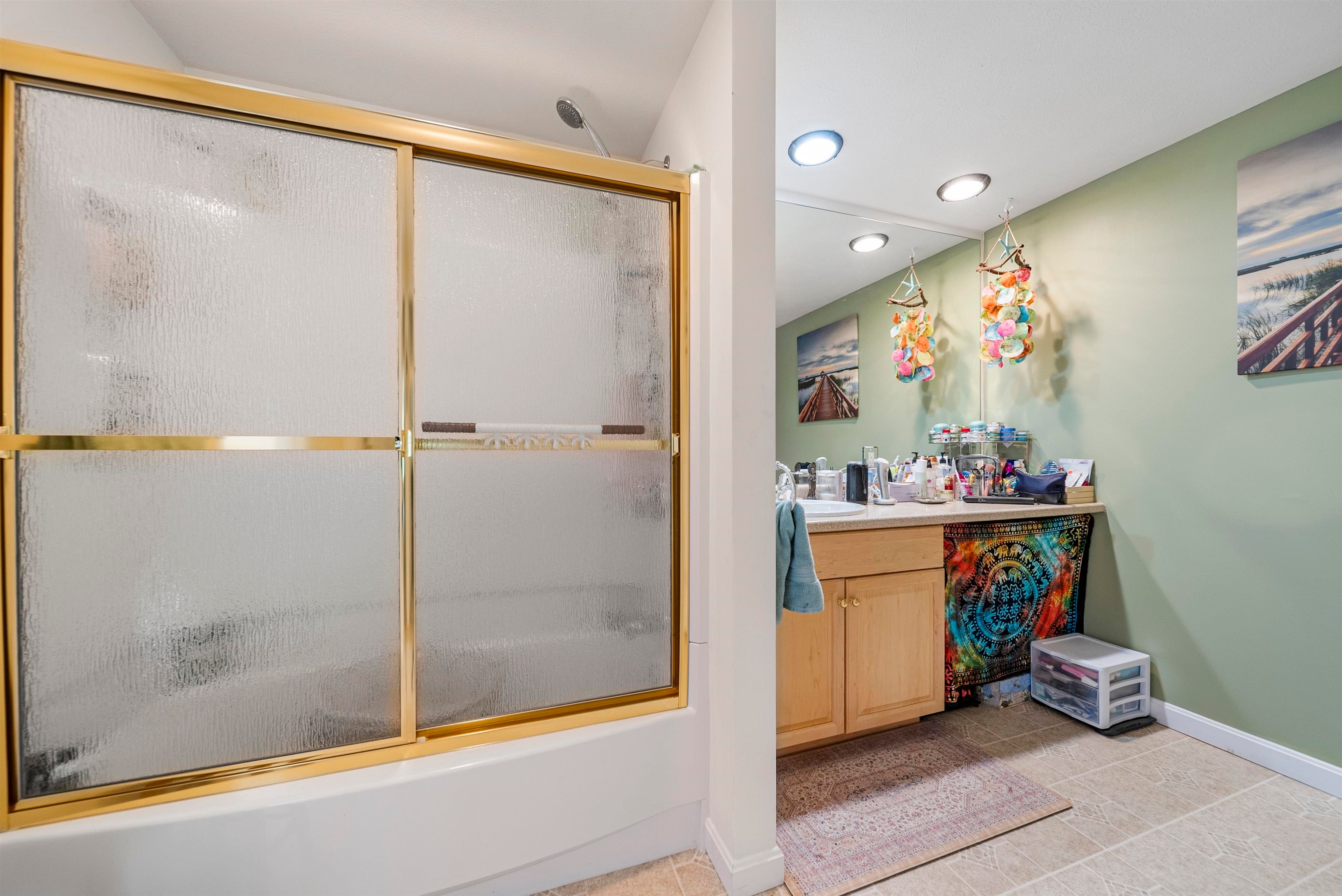 Hooksett, New Hampshire, 03106, United States, 2 Bedrooms Bedrooms, ,2 BathroomsBathrooms,Residential,For Sale,1911621
