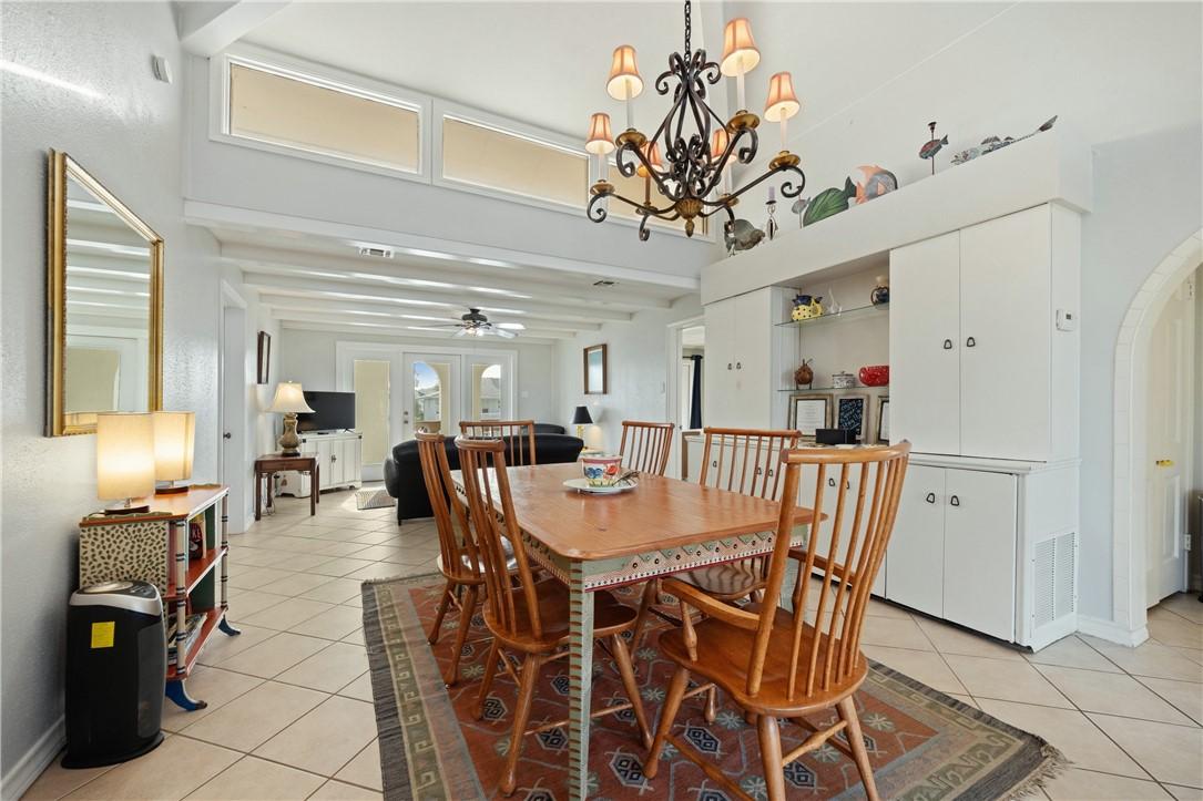 Rockport, Texas, 78382, United States, 4 Bedrooms Bedrooms, ,3 BathroomsBathrooms,Residential,For Sale,1691241