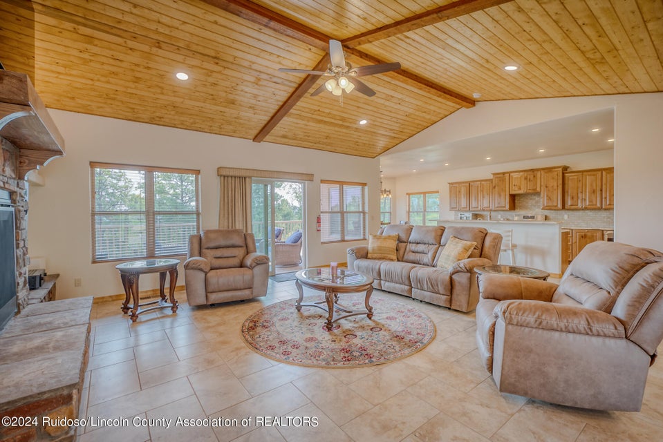 Ruidoso, New Mexico, 88345, United States, 4 Bedrooms Bedrooms, ,4 BathroomsBathrooms,Residential,For Sale,1921687