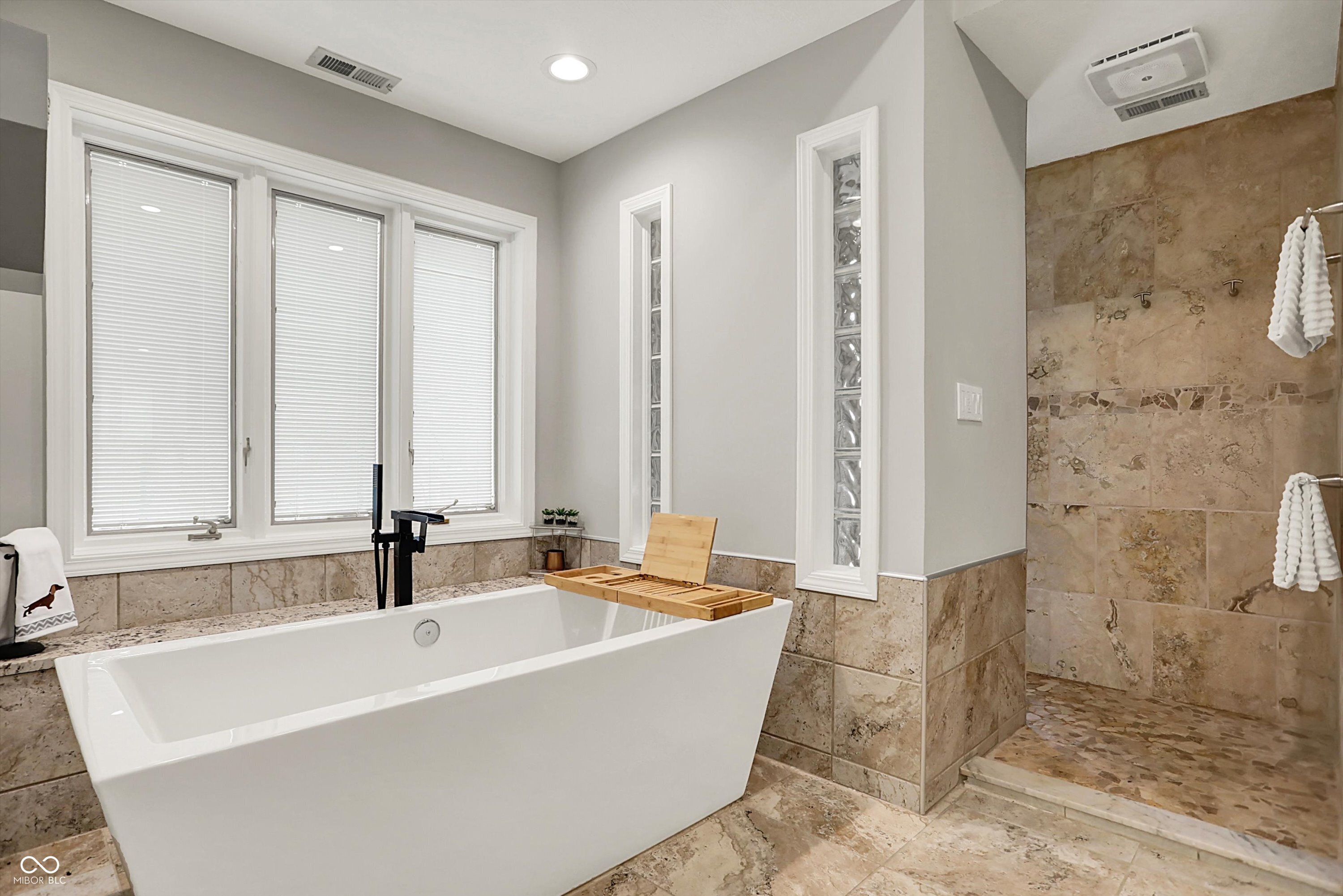 Trafalgar, Indiana, 46181, United States, 4 Bedrooms Bedrooms, ,4 BathroomsBathrooms,Residential,For Sale,1981773