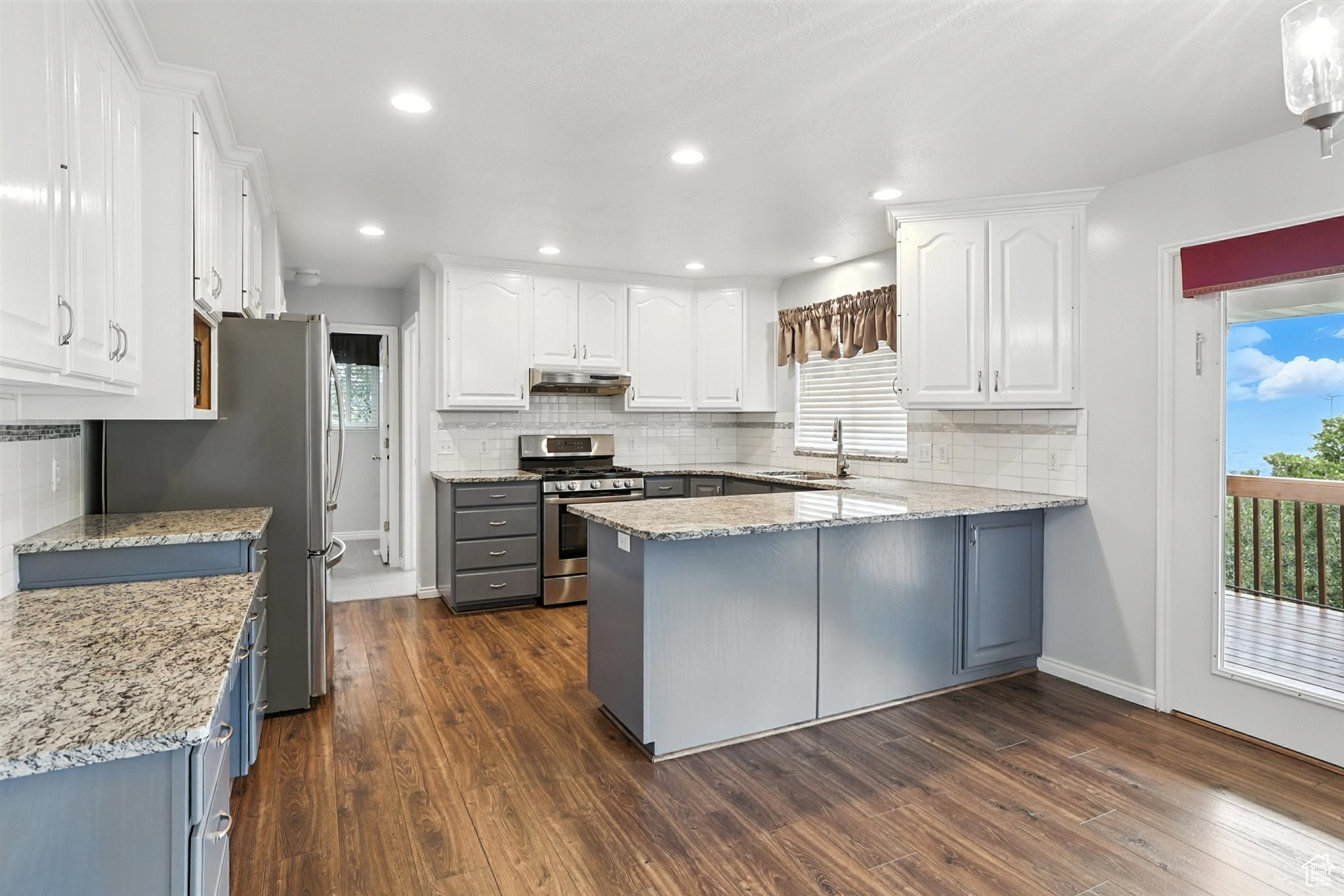 Bountiful, Utah, 84010, United States, 5 Bedrooms Bedrooms, ,4 BathroomsBathrooms,Residential,For Sale,1926219