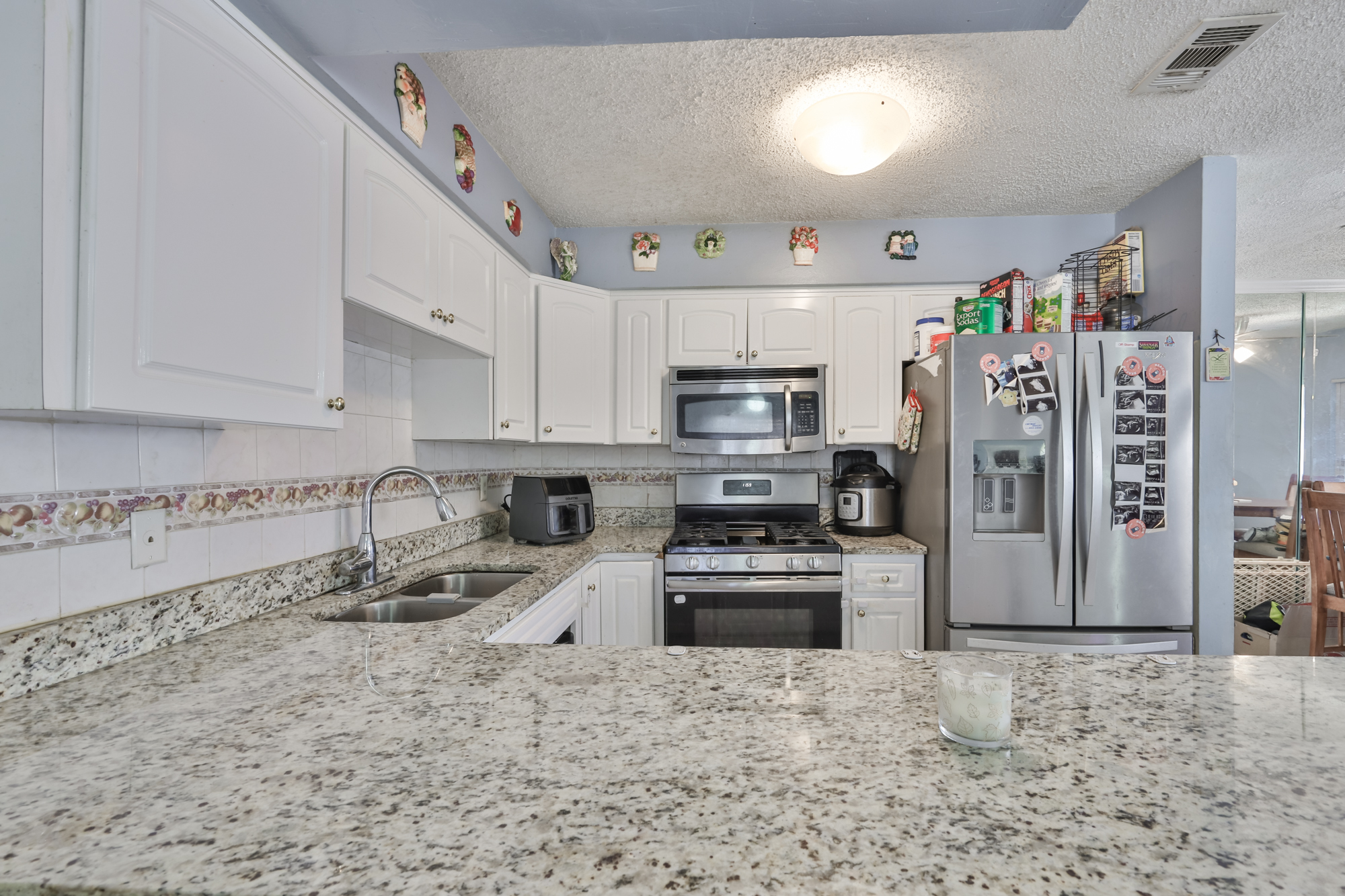 Tampa, Florida, 33603, United States, 3 Bedrooms Bedrooms, ,2 BathroomsBathrooms,Residential,For Sale,1995425