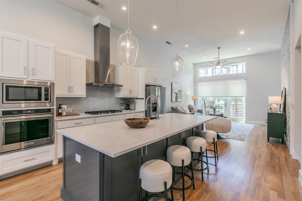 Dallas, Texas, 75204, United States, 3 Bedrooms Bedrooms, ,4 BathroomsBathrooms,Residential,For Sale,1848953