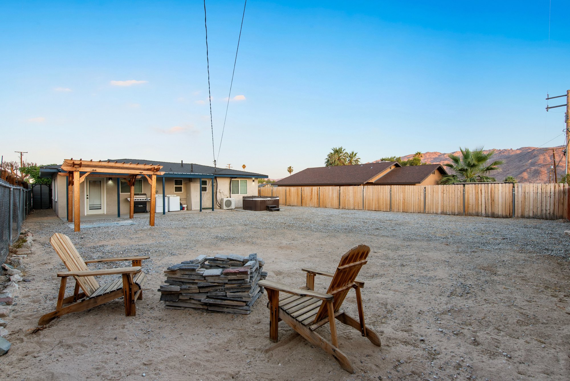  Turnkey Furnished 29 Palms Home With RV Parking - 物件實景