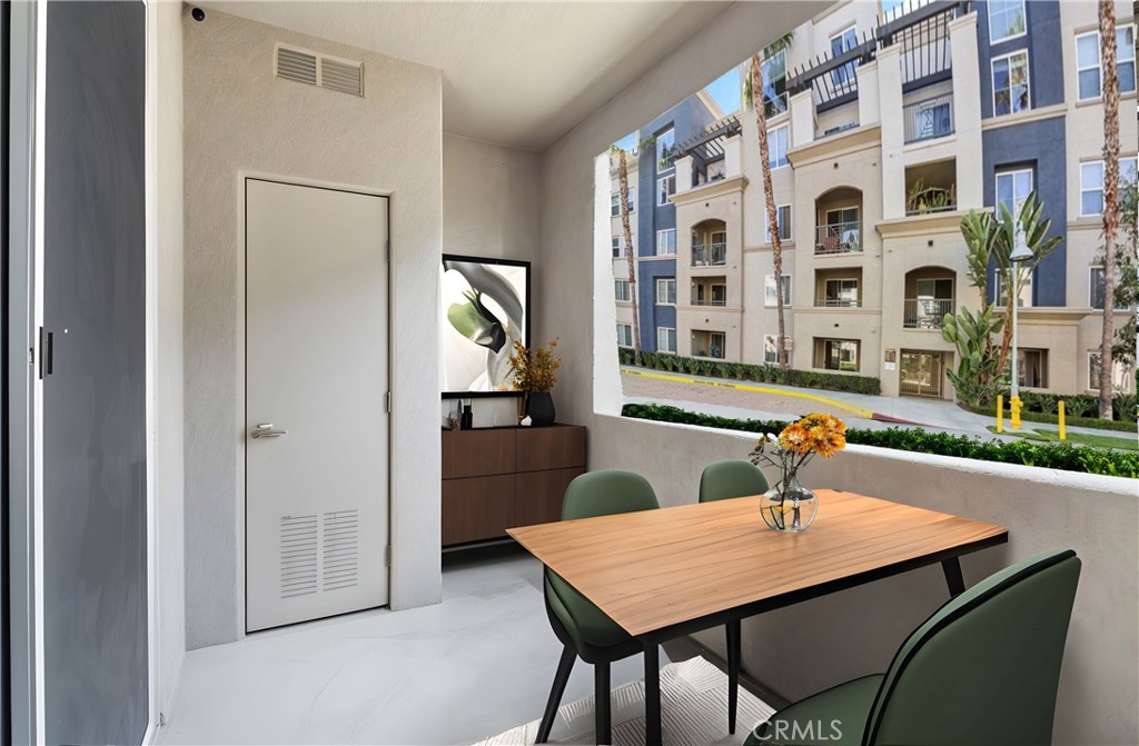 Irvine, California, 92612, United States, 1 Bedroom Bedrooms, ,1 BathroomBathrooms,Residential,For Sale,1883218