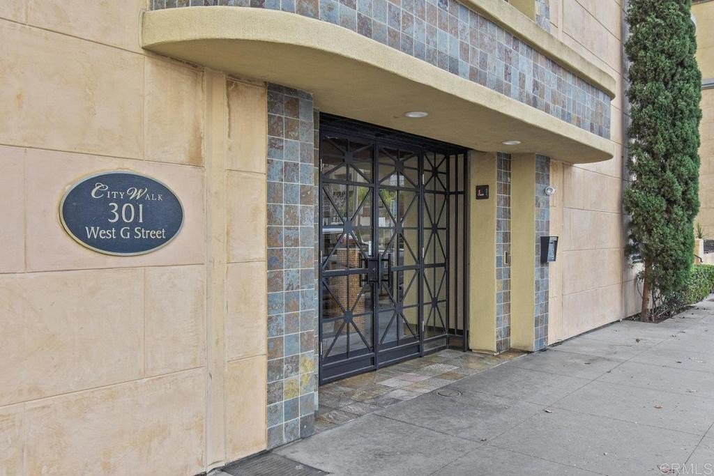 San Diego, California, 92101, United States, 2 Bedrooms Bedrooms, ,3 BathroomsBathrooms,Residential,For Sale,1856536