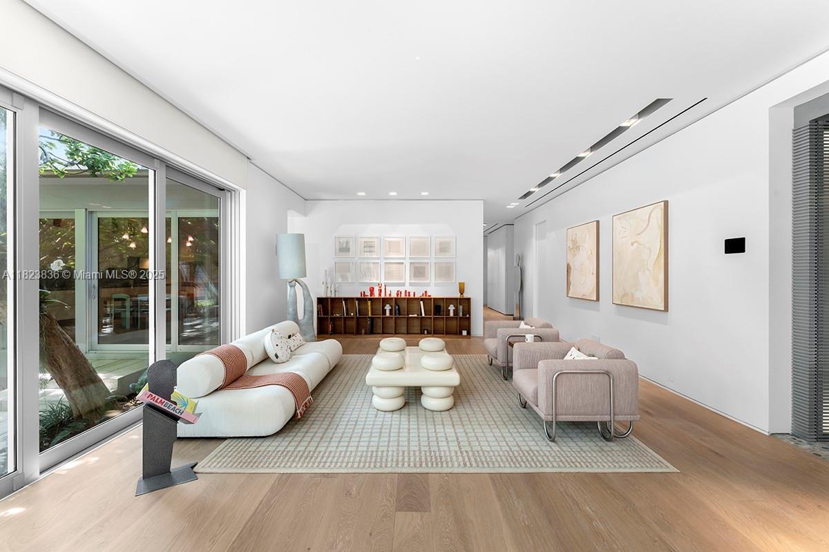 Miami Beach, Florida, 33141, United States, 4 Bedrooms Bedrooms, ,6 BathroomsBathrooms,Residential,For Sale,1862454