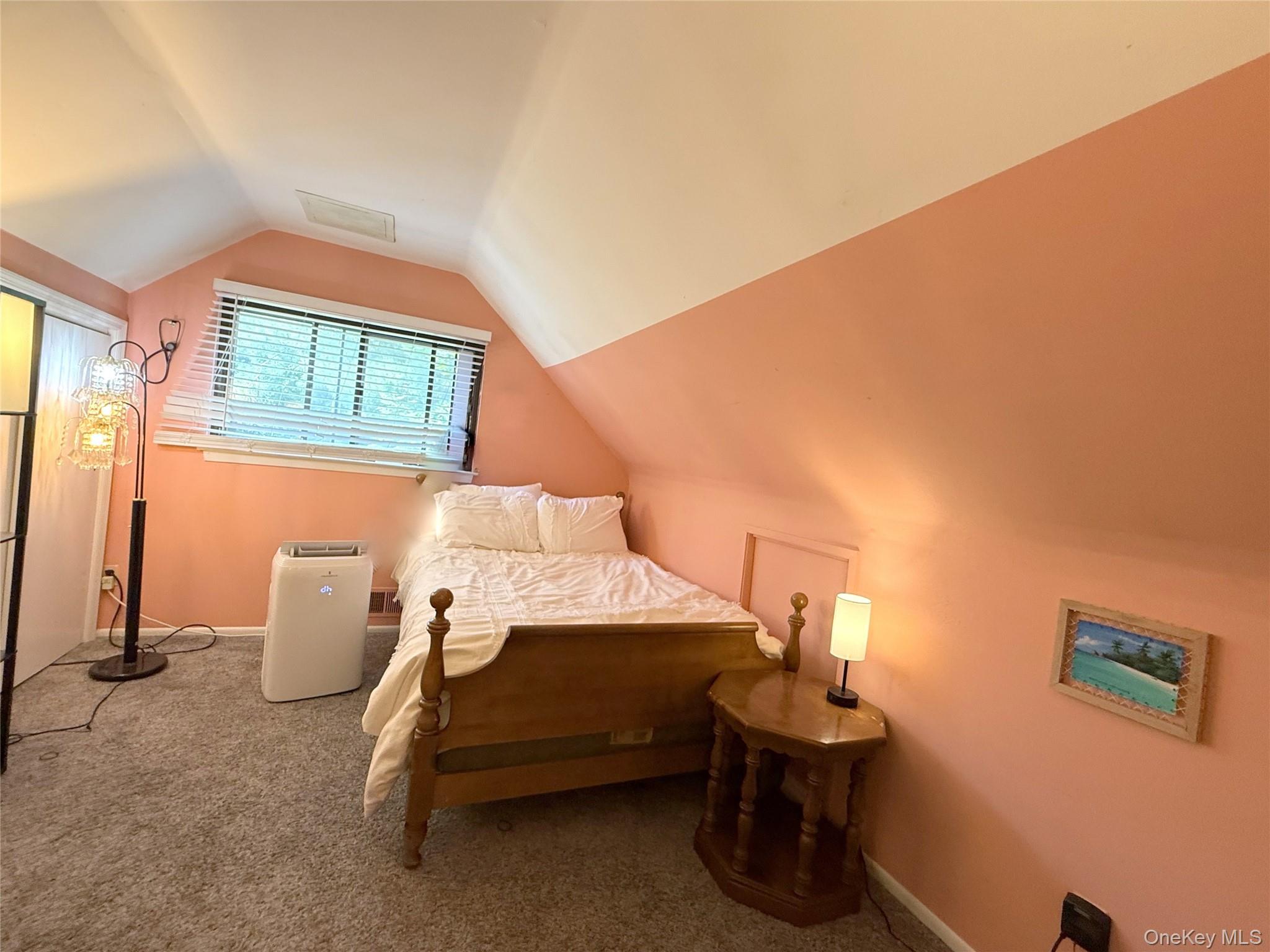 New City, New York, 10956, United States, 4 Bedrooms Bedrooms, ,3 BathroomsBathrooms,Residential,For Sale,1896333