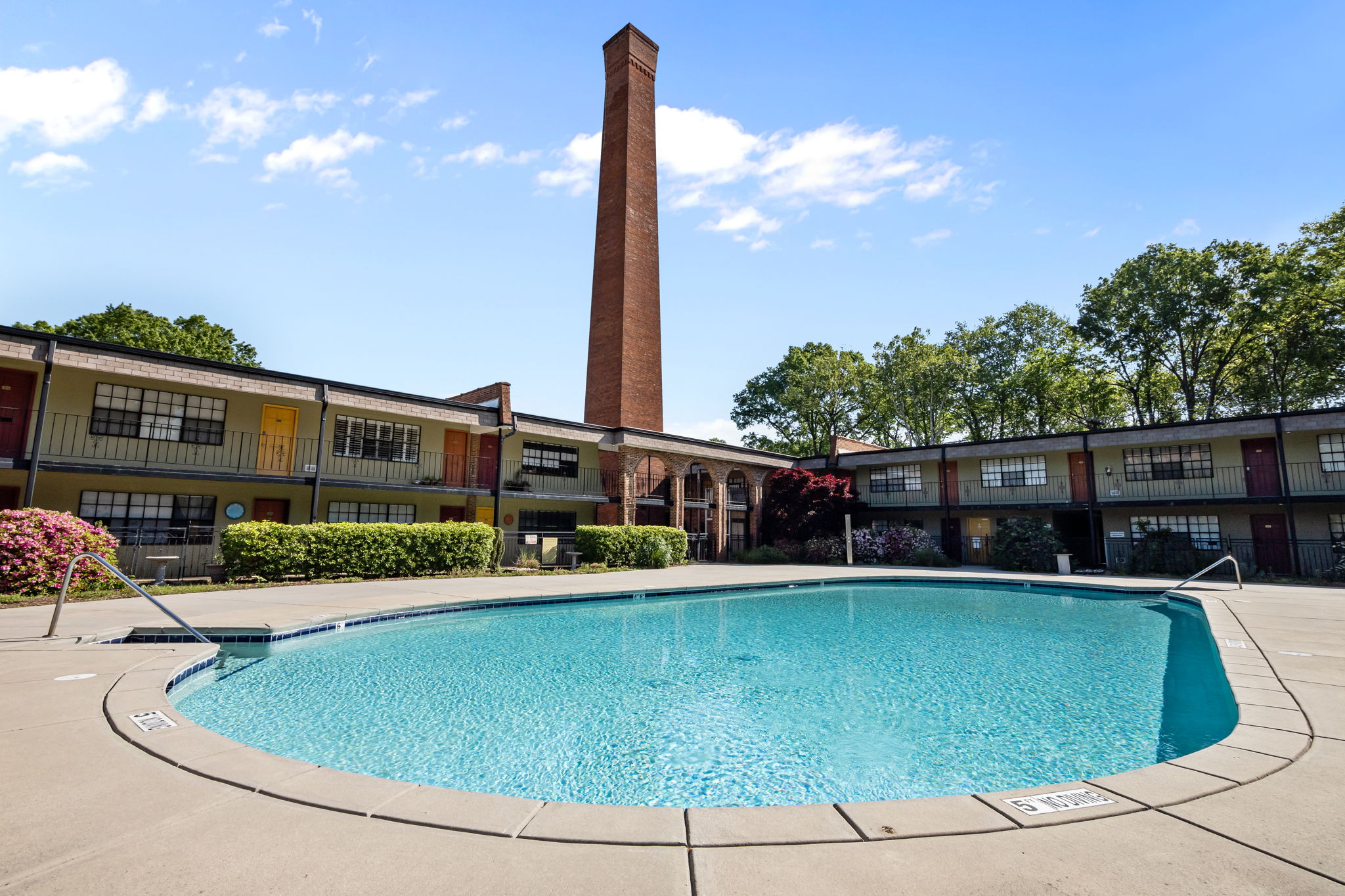  807 W Trinity Avenue, Durham, NC, 27701 - 物件實景