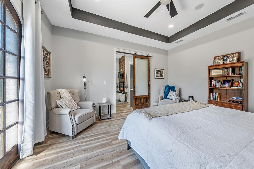 Mineola, Texas, 75773, United States, 3 Bedrooms Bedrooms, ,3 BathroomsBathrooms,Residential,For Sale,1947145