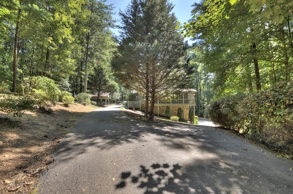 Blue Ridge, Georgia, 30513, United States, 3 Bedrooms Bedrooms, ,4 BathroomsBathrooms,Residential,For Sale,1858948