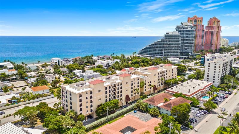 Fort Lauderdale, Florida, 33305, United States, 3 Bedrooms Bedrooms, ,4 BathroomsBathrooms,Residential,For Sale,1926313