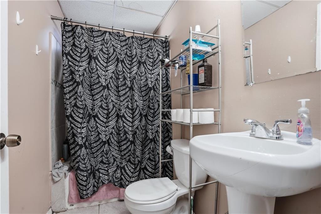 Providence, Rhode Island, 02905, United States, 5 Bedrooms Bedrooms, ,3 BathroomsBathrooms,Residential,For Sale,2036565
