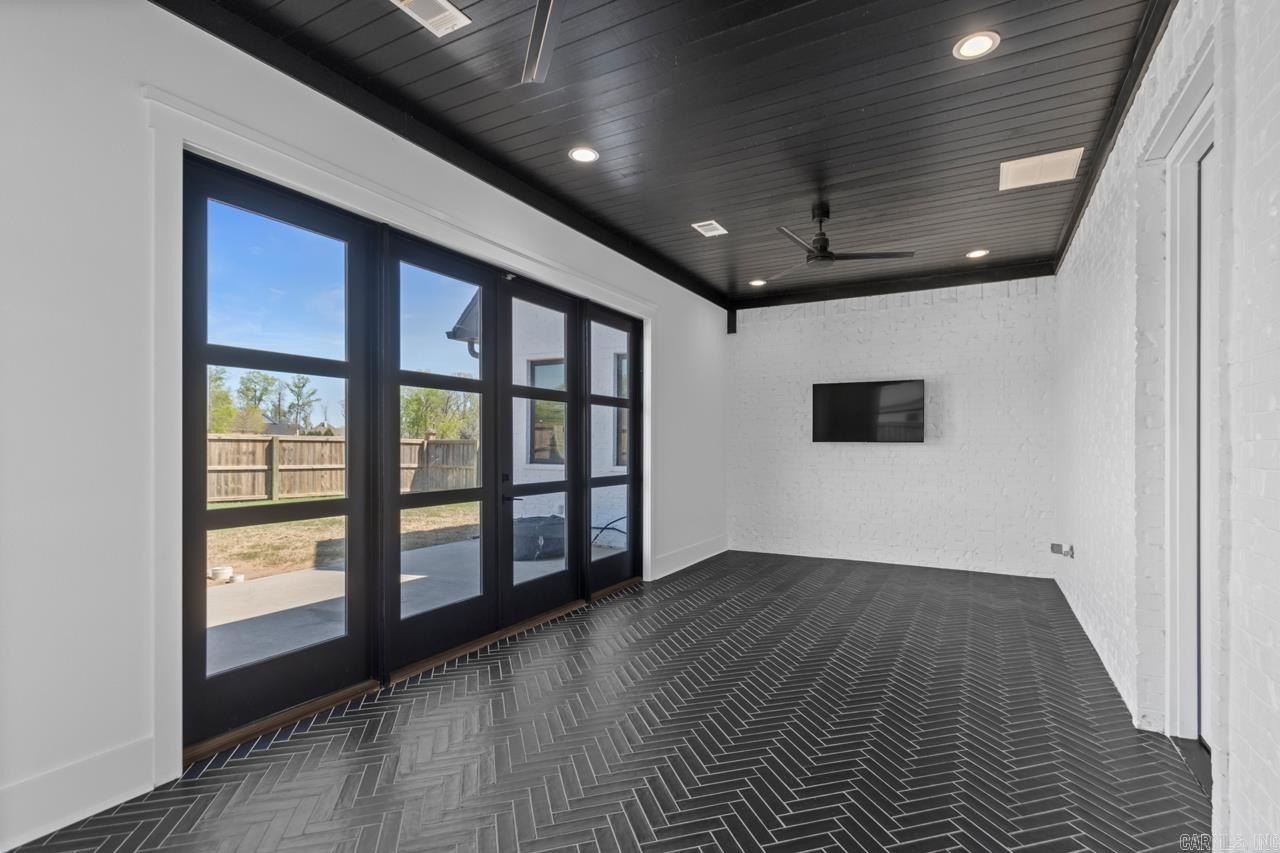 Benton, Arkansas, 72019, United States, 4 Bedrooms Bedrooms, ,3 BathroomsBathrooms,Residential,For Sale,1981558