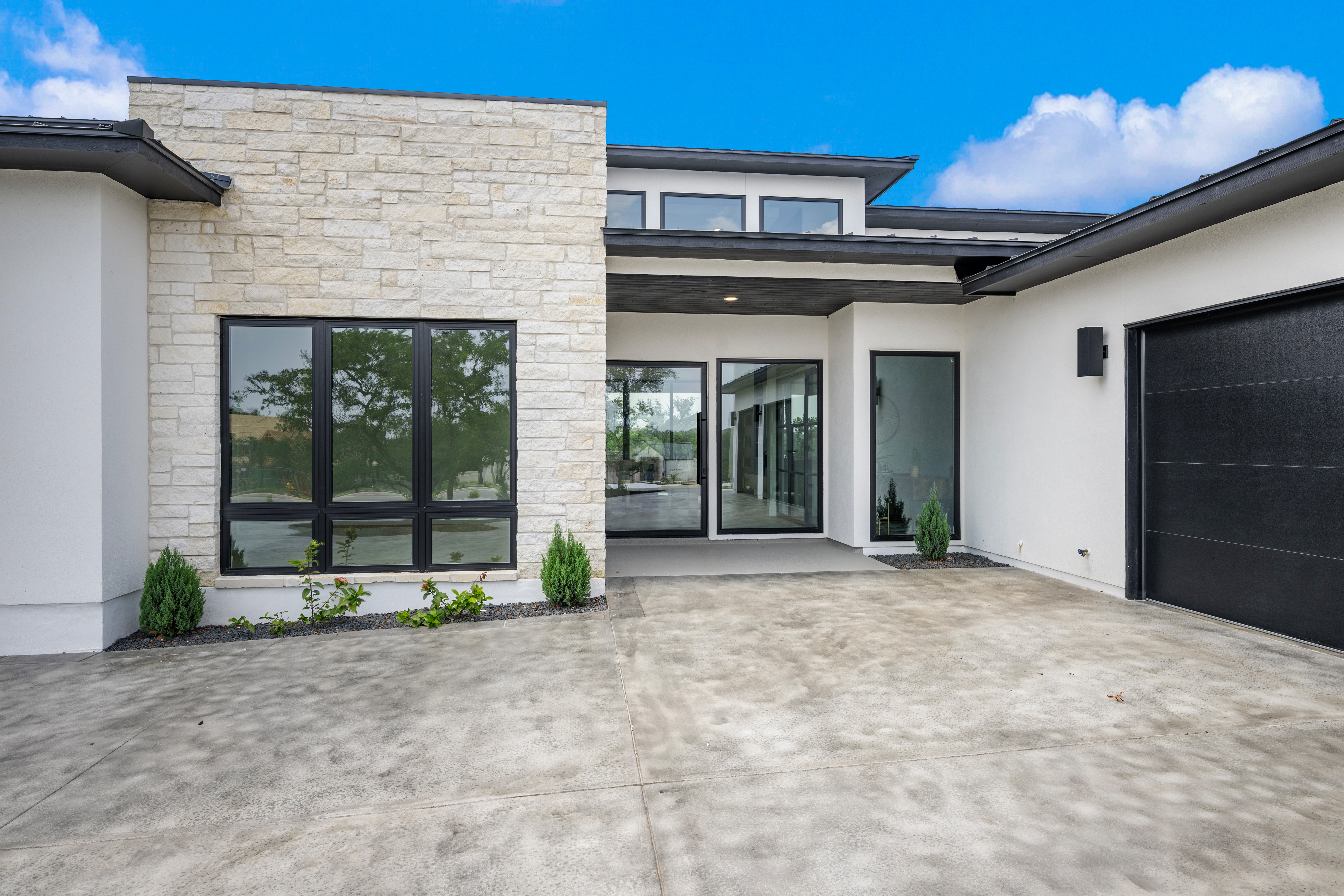  Modern Luxury on 1 Acre - 物件實景