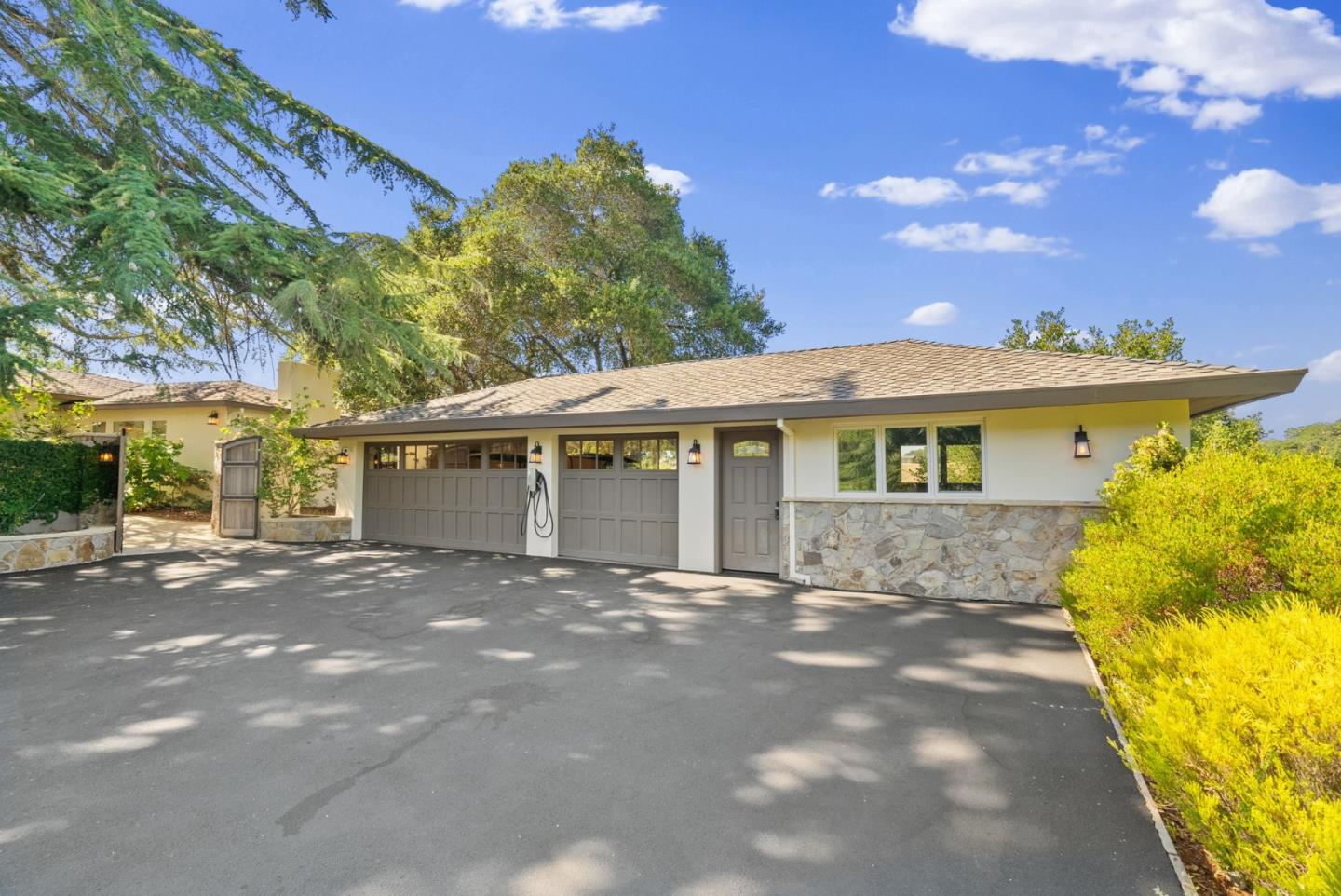 Los Gatos, California, 95032, United States, 4 Bedrooms Bedrooms, ,4 BathroomsBathrooms,Residential,For Sale,1918329