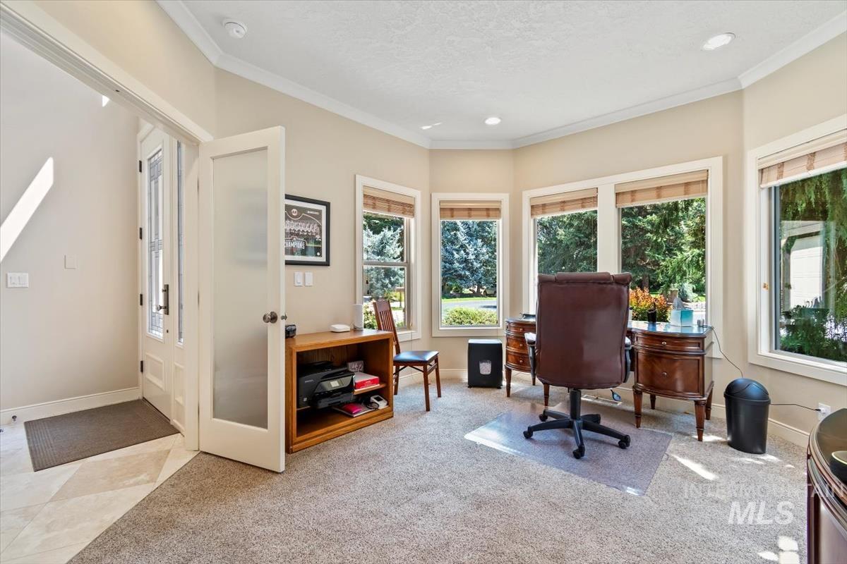 Eagle, Idaho, 83616-7135, United States, 4 Bedrooms Bedrooms, ,Residential,For Sale,1925898