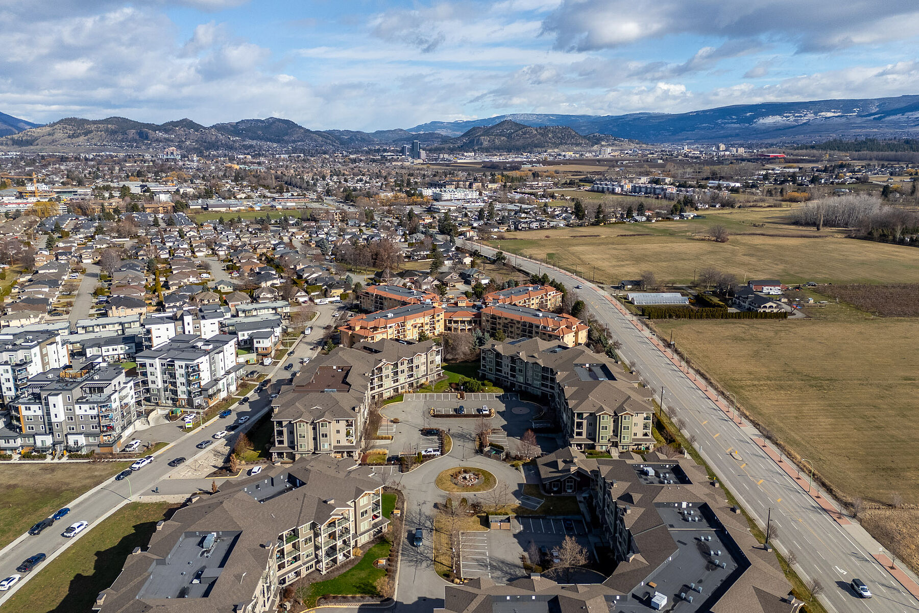  Mission Meadows Condo - 物件實景