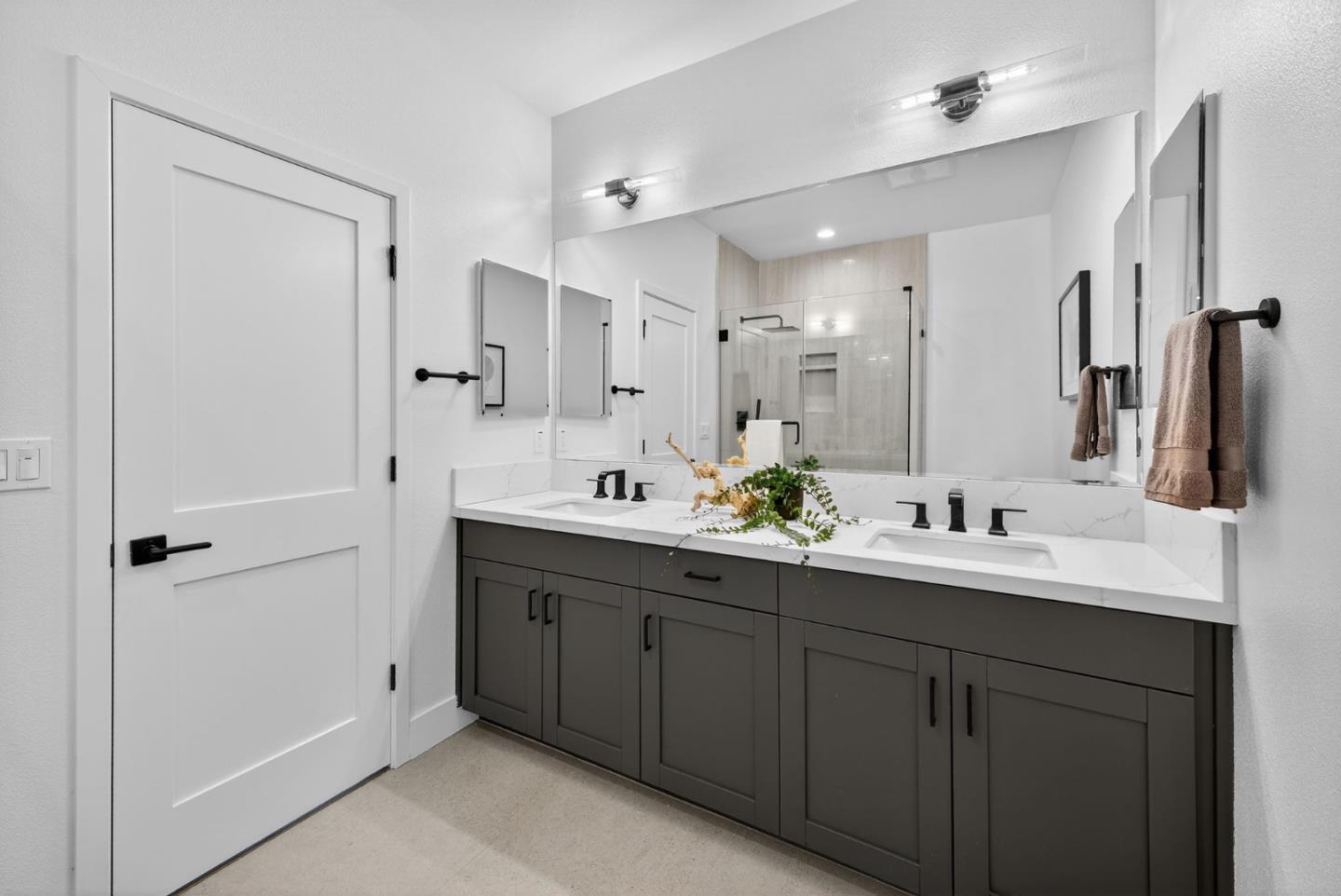 Redwood City, California, 94061, United States, 4 Bedrooms Bedrooms, ,3 BathroomsBathrooms,Residential,For Sale,1988183