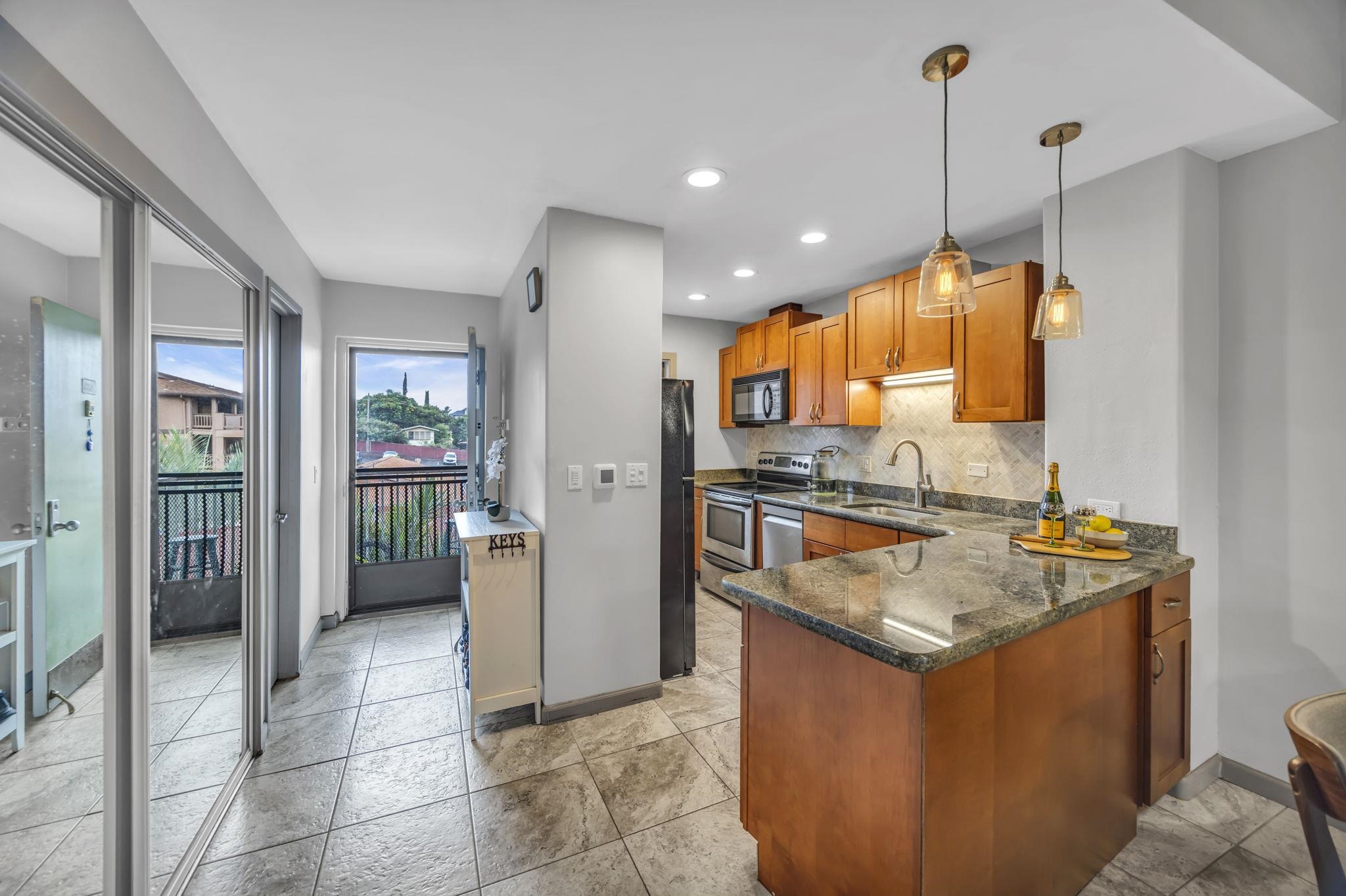 Lahaina, Hawaii, 96761, United States, 1 Bedroom Bedrooms, ,2 BathroomsBathrooms,Residential,For Sale,1821308