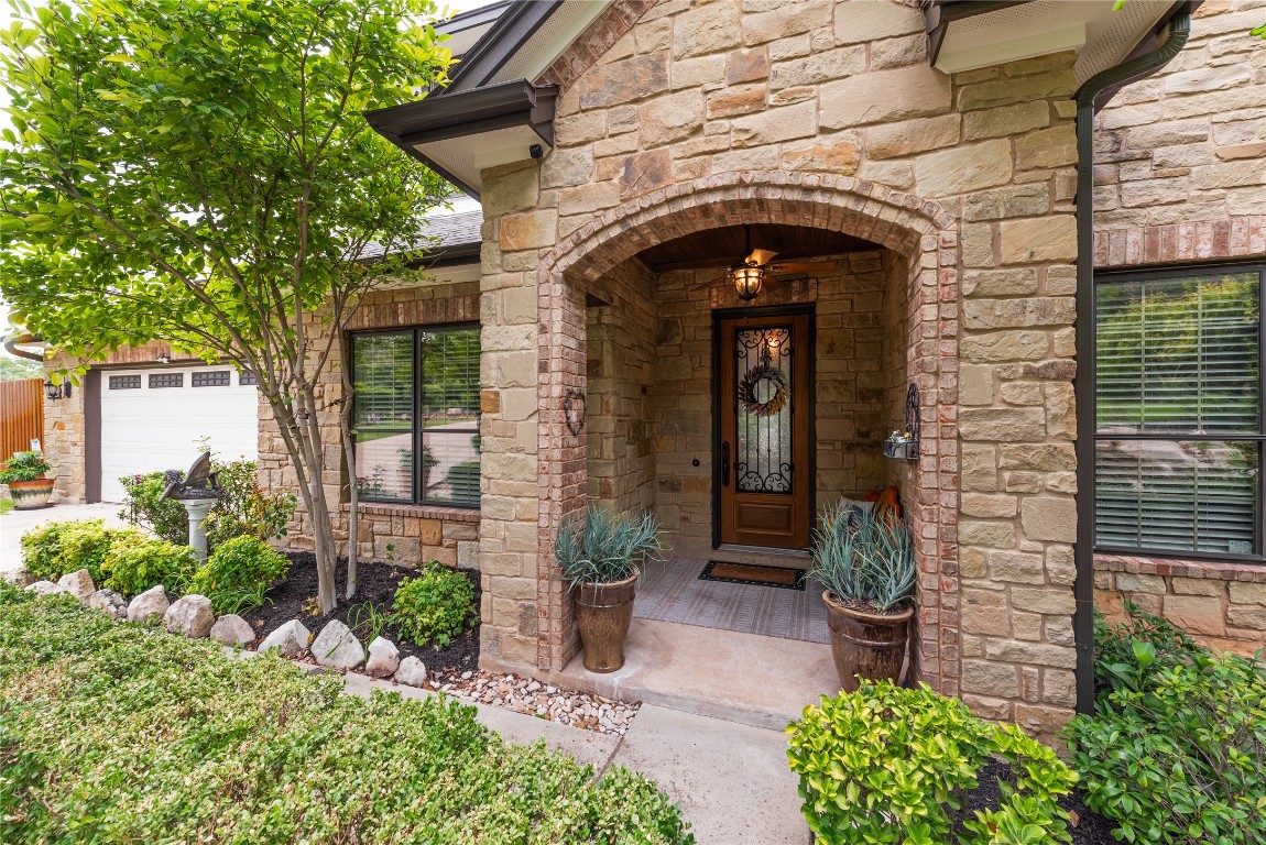 Austin, Texas, 78732, United States, 4 Bedrooms Bedrooms, ,3 BathroomsBathrooms,Residential,For Sale,1911419