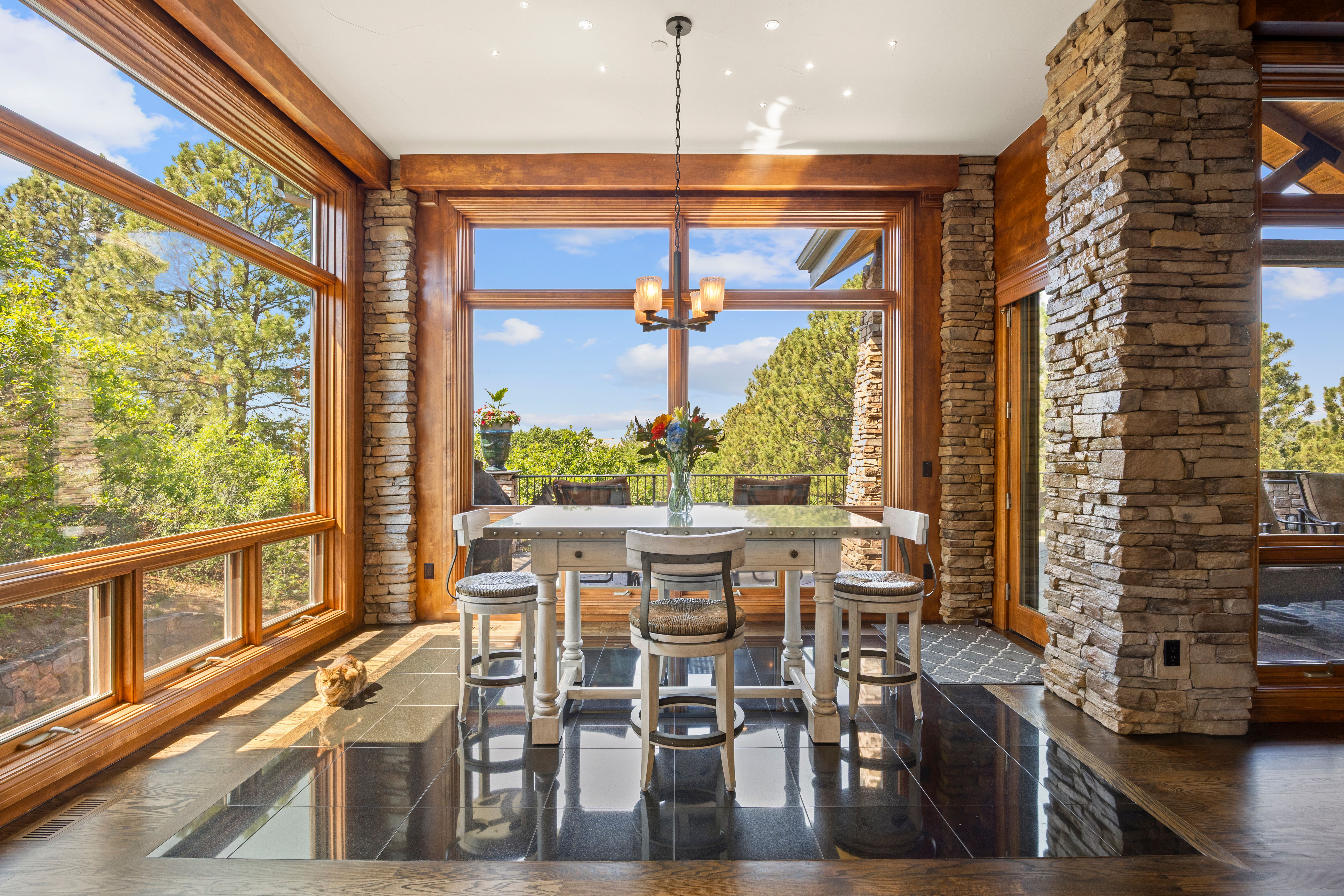  Tucked away on a quiet cul-de-sac in coveted Castle Pines Village - 物件實景