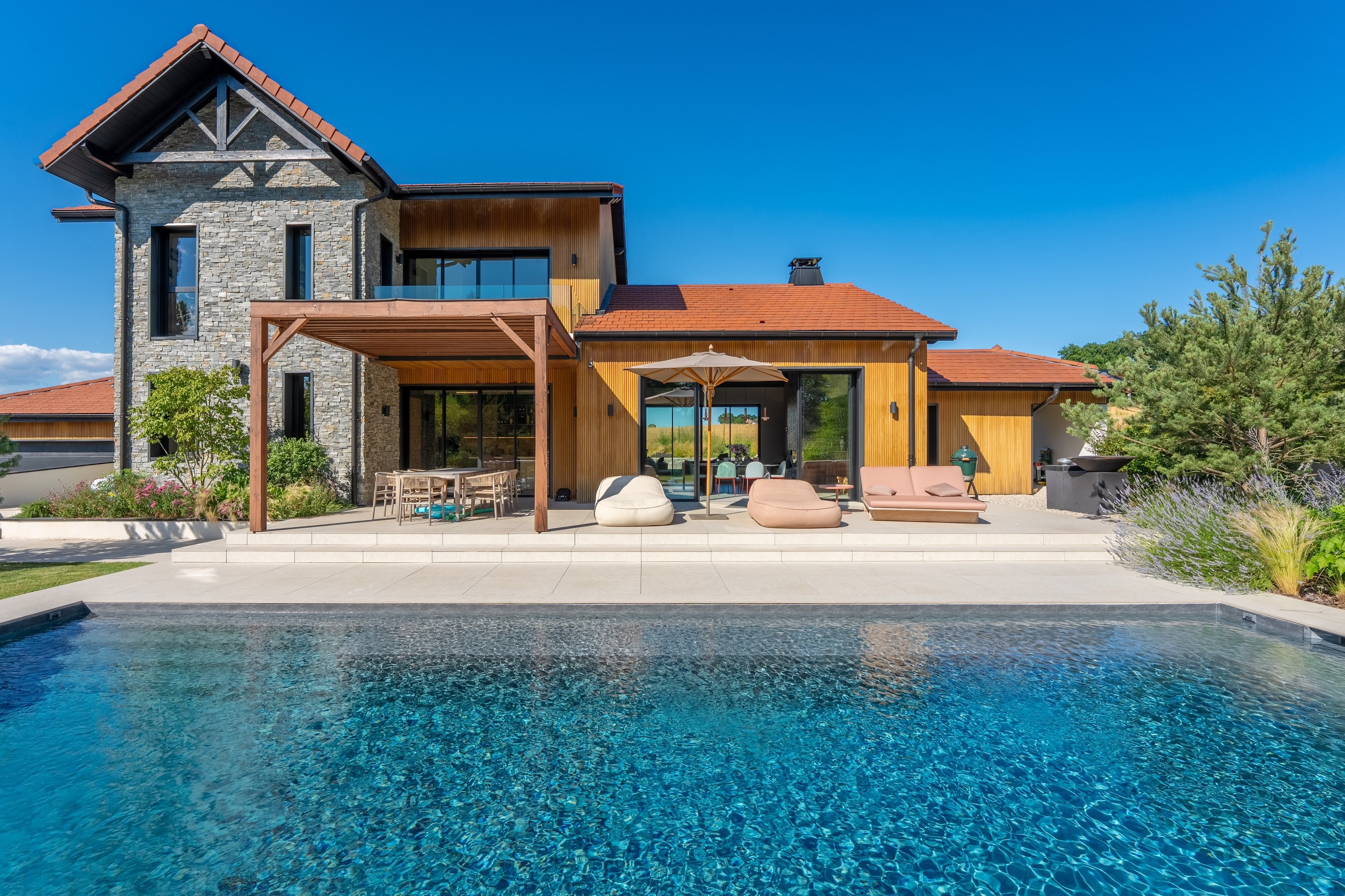 Contemporary villa with  a prime location near the Swiss border. - 物件實景