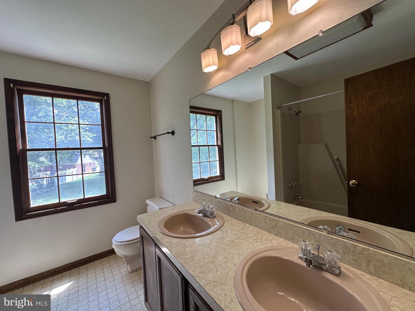 Fort Washington, Maryland, 20744, United States, 4 Bedrooms Bedrooms, ,3 BathroomsBathrooms,Residential,For Sale,1901963