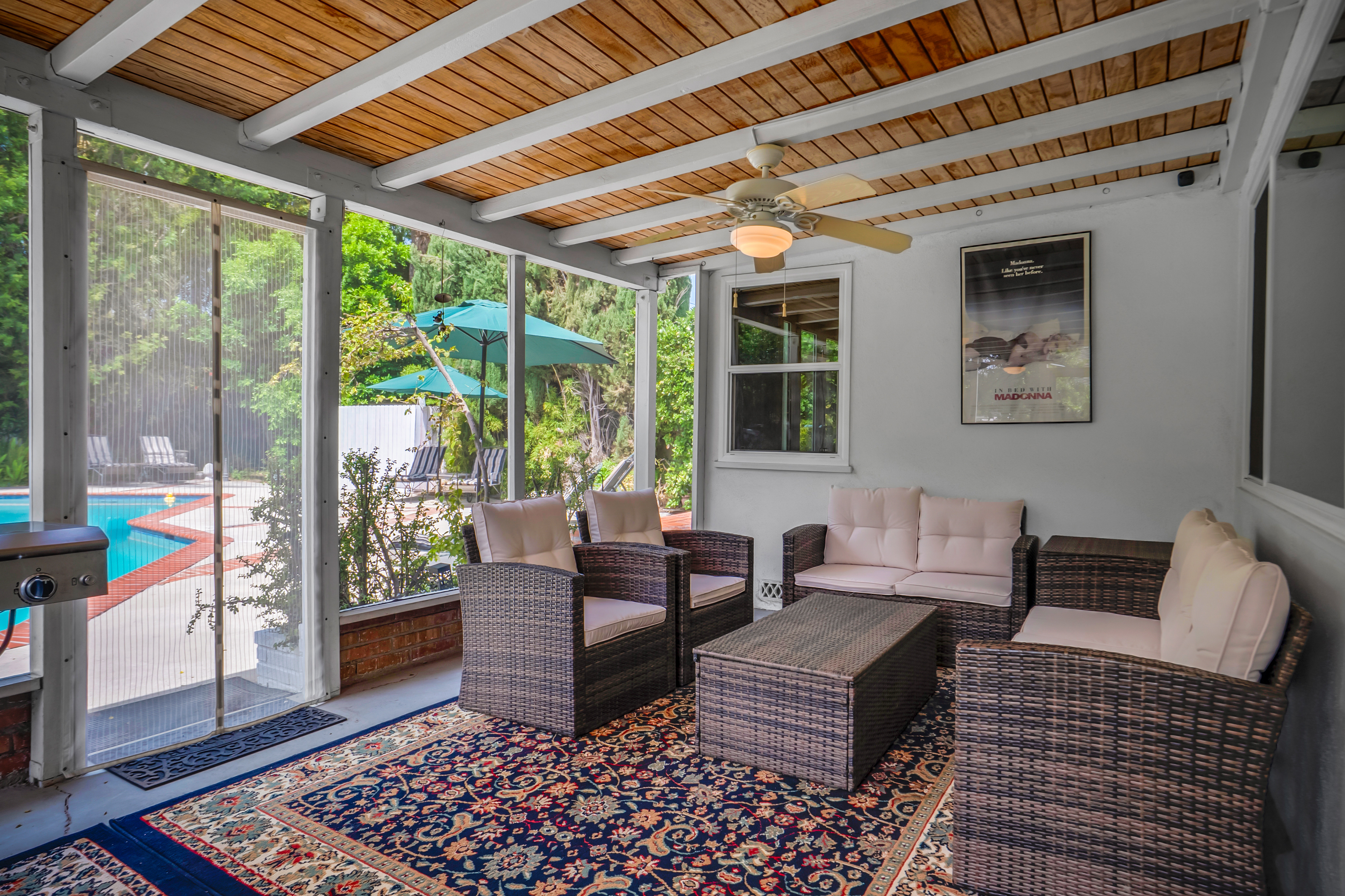  6843 Chisholm Avenue - 物件實景